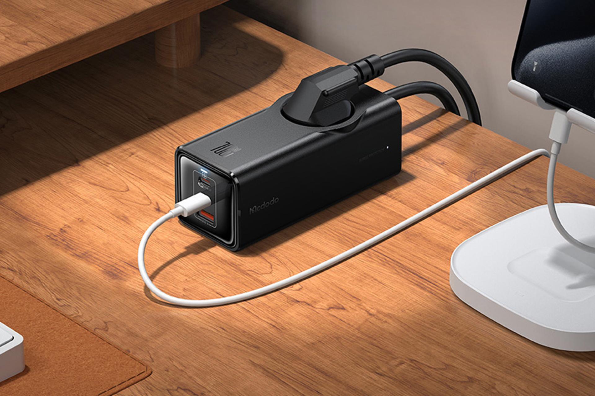 نمای درحال کار شارژر مک دودو Mcdodo CH-4620 EU