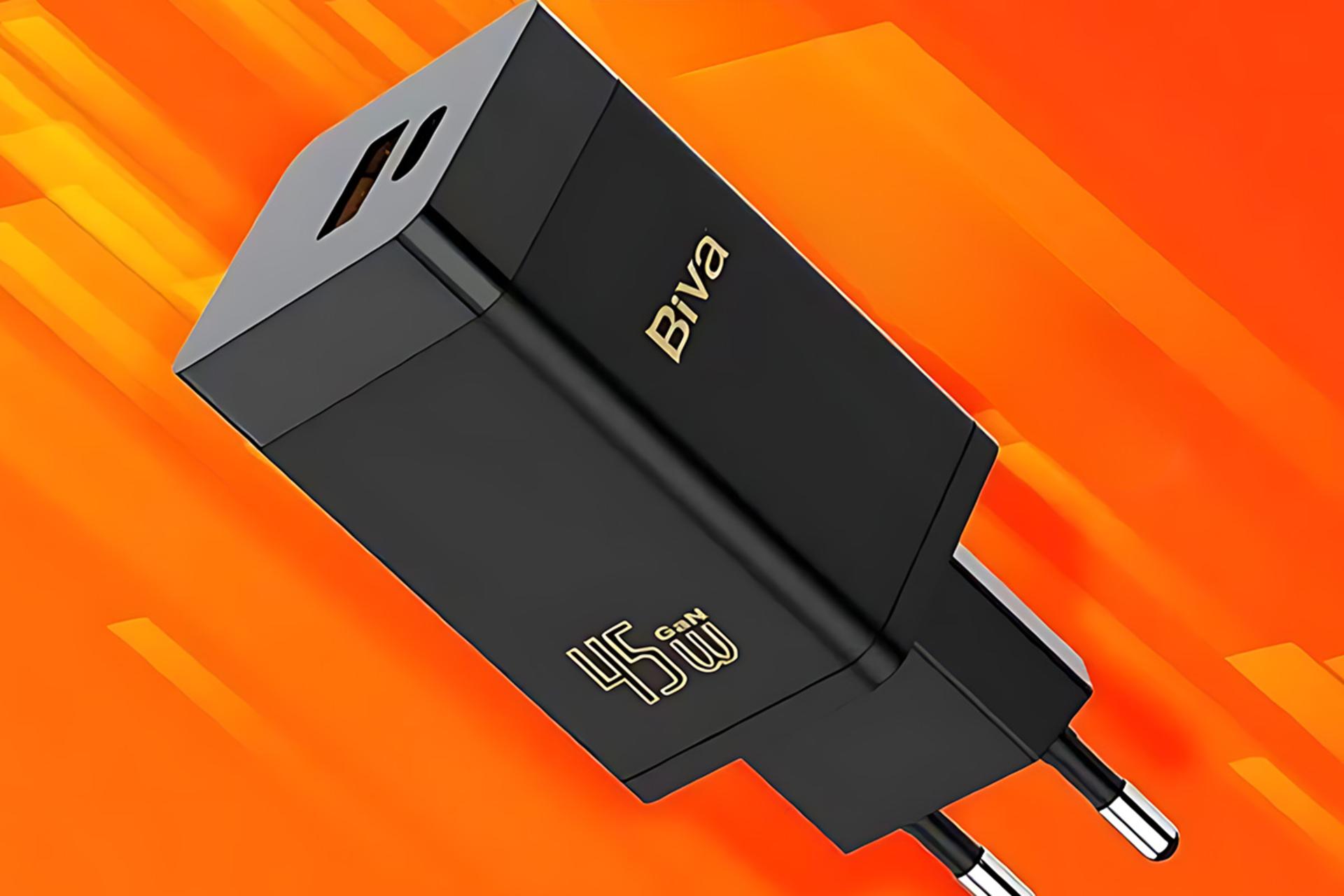 نمای کناری شارژر بیوا Biva HC-15 With Type-C Cable