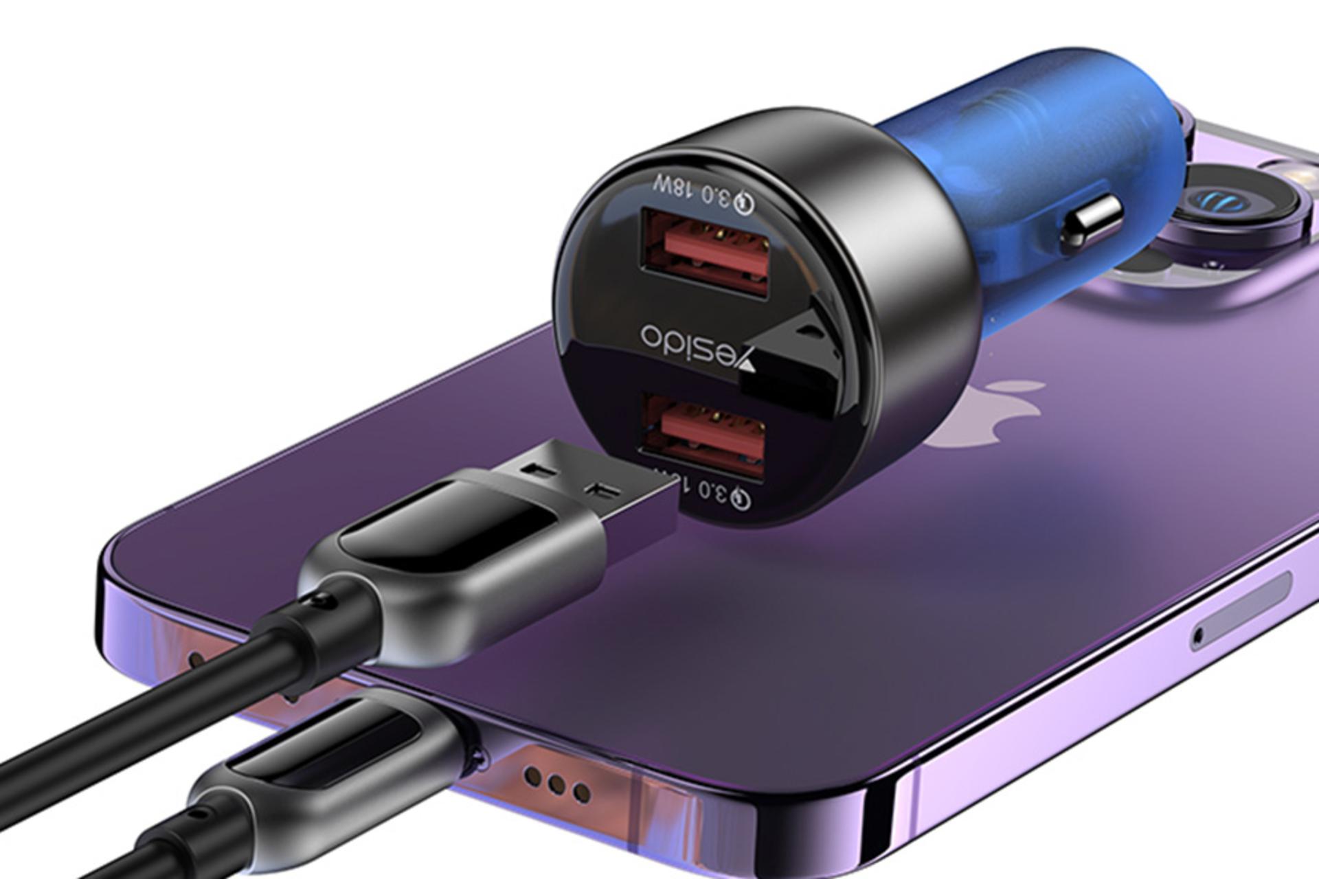 ابعاد شارژر یسیدو Yesido Y51 در کنار موبایل