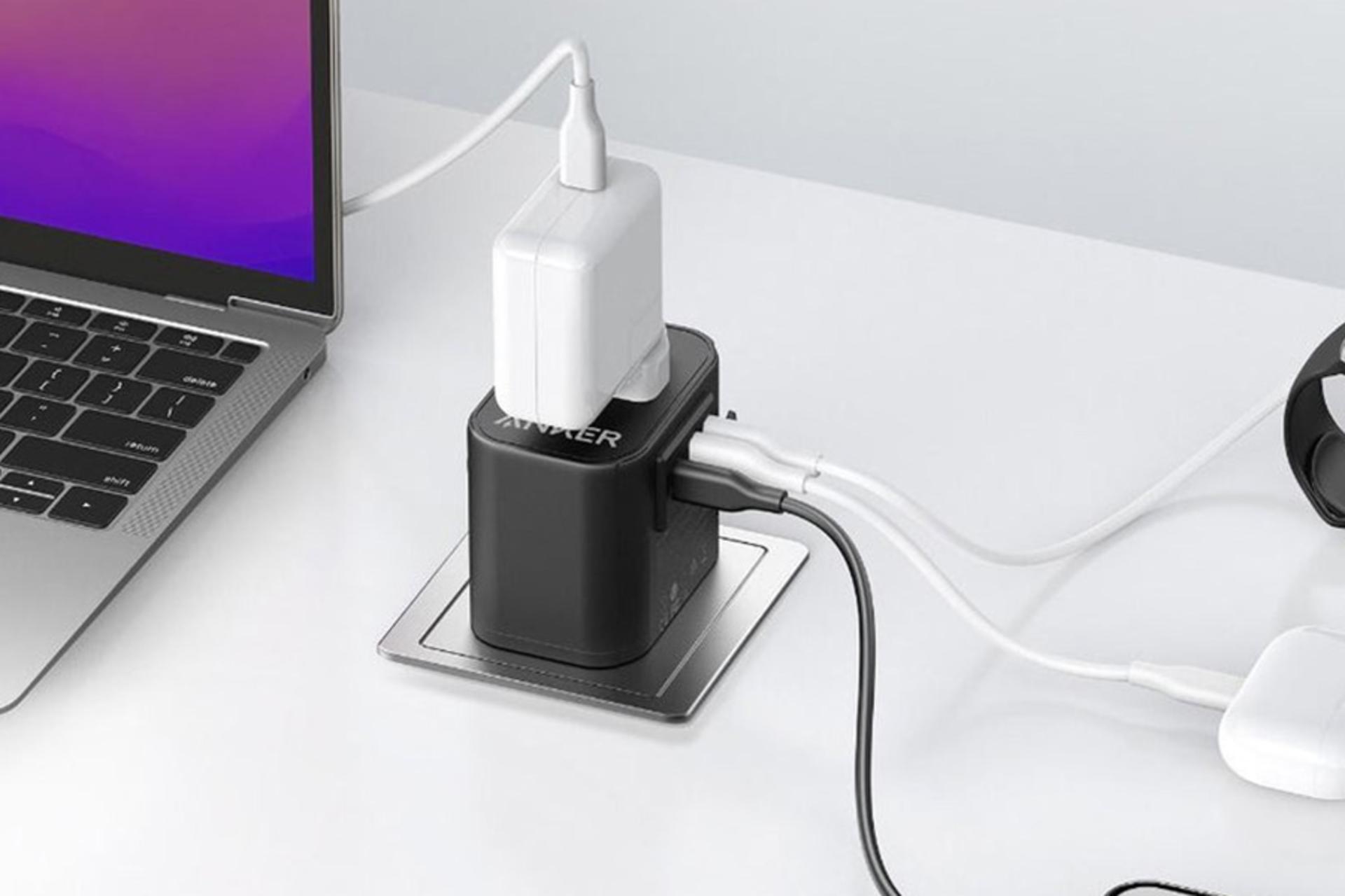 نمای درحال کار شارژر انکر Anker 312 