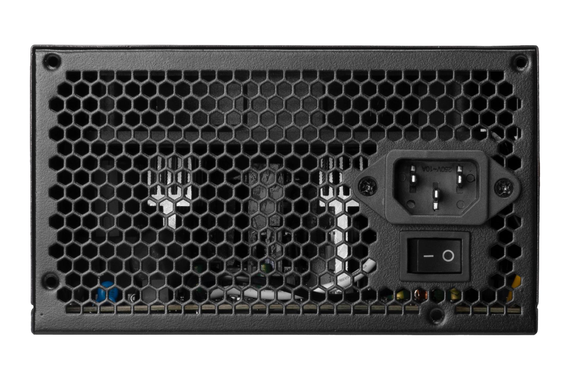 نمای پنل پشت پاور کامپیوتر گیم دیاس AURA GP650 با توان 650 وات با نمایش درگاه و سوییچ برق