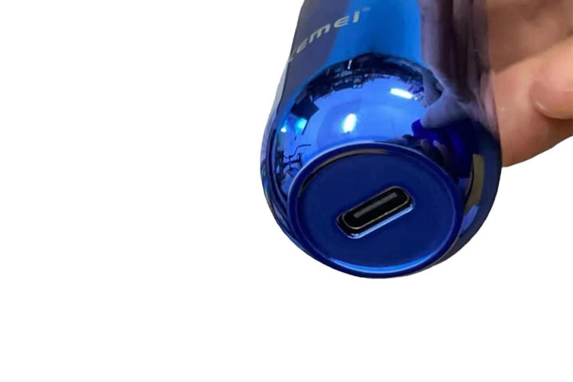 ماشین اصلاح و ریش تراش کیمی Kemei KM-1852 نمای زیر و درگاه شارژ