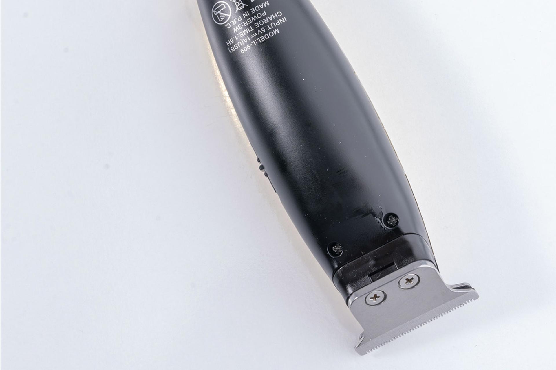 ماشین اصلاح و ریش تراش لایچی LAC LAICHY L-909 نمای پشت