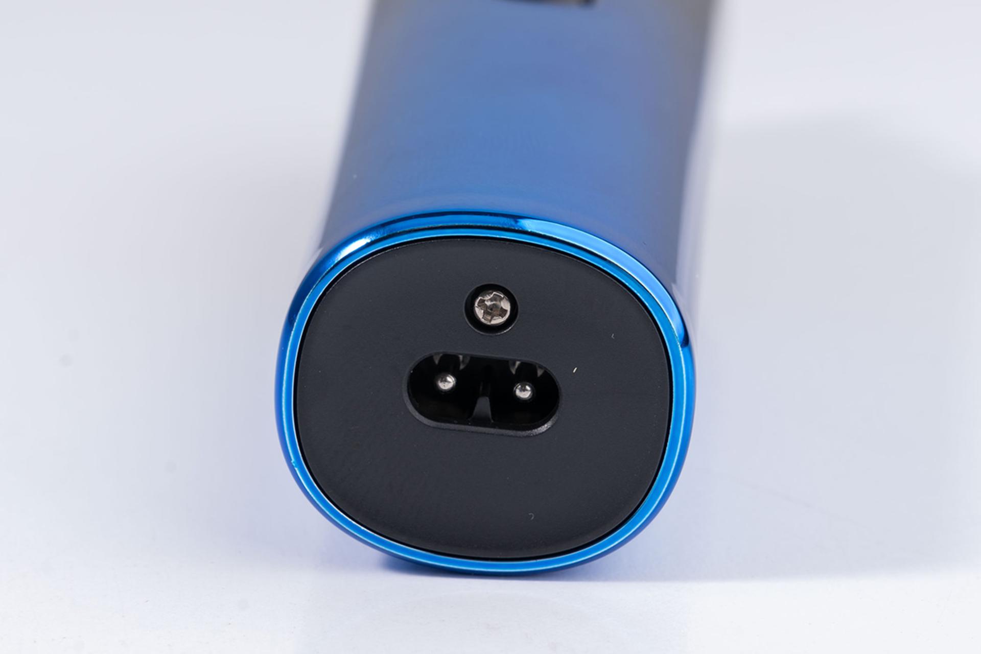 ماشین اصلاح و ریش تراش لایچی LAC LAICHY L-911 نمای درگاه شارژ