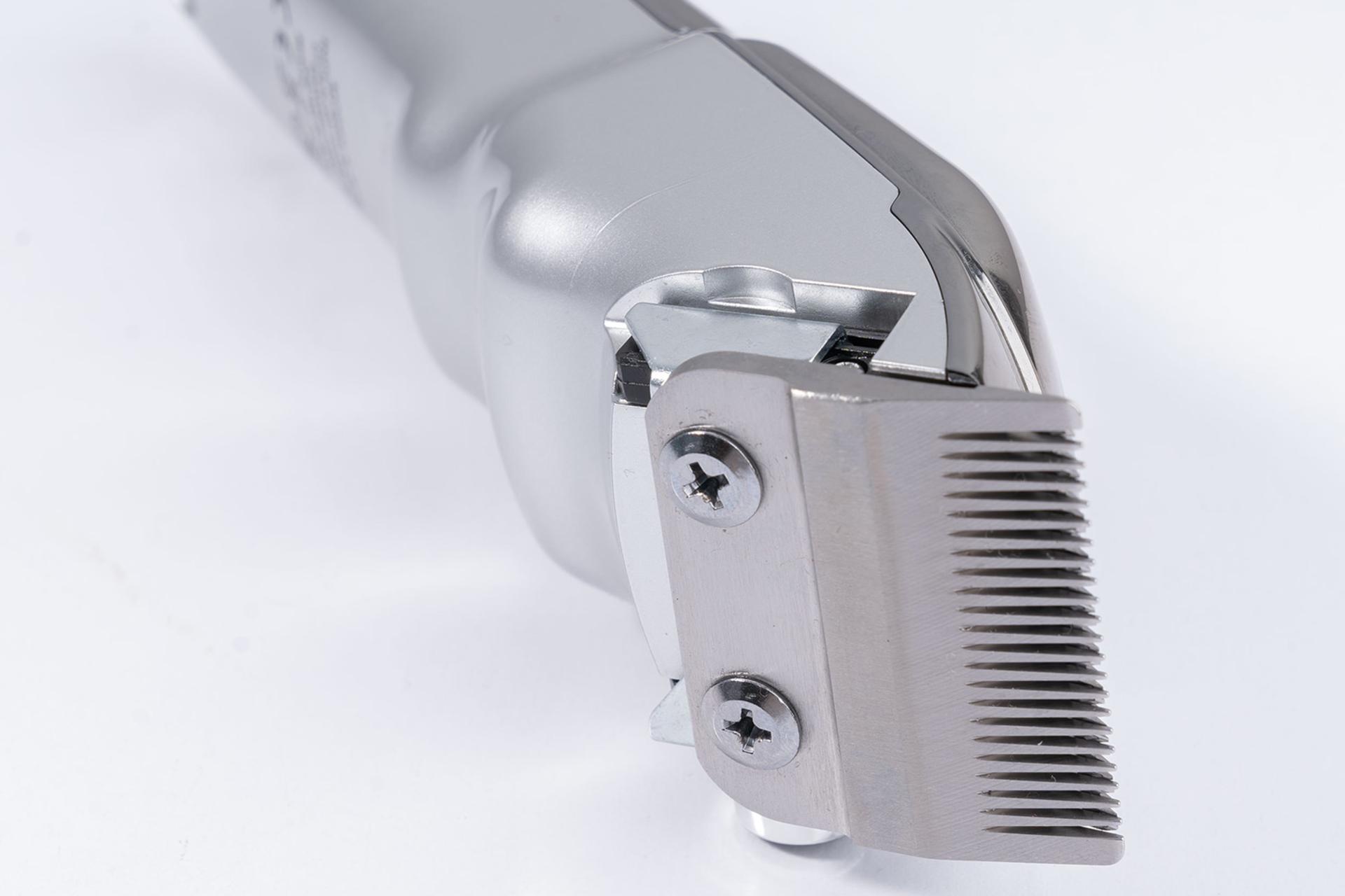 ماشین اصلاح و ریش تراش لایچی LAC LAICHY L-916 نمای پشت