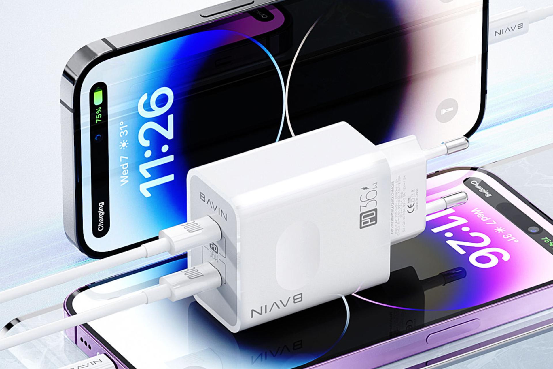 ابعاد شارژر باوین Bavin PC859Y With Type-C Cable در کنار موبایل