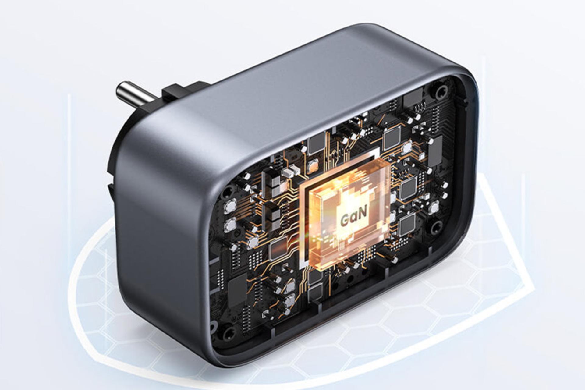 نمای داخلی شارژر یوگرین UGREEN CD314-15290