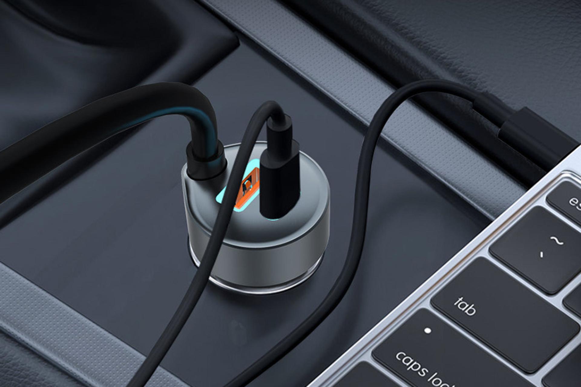 نمای درحال کار شارژر پرو وان ProOne PCG27 With Type-C Cable