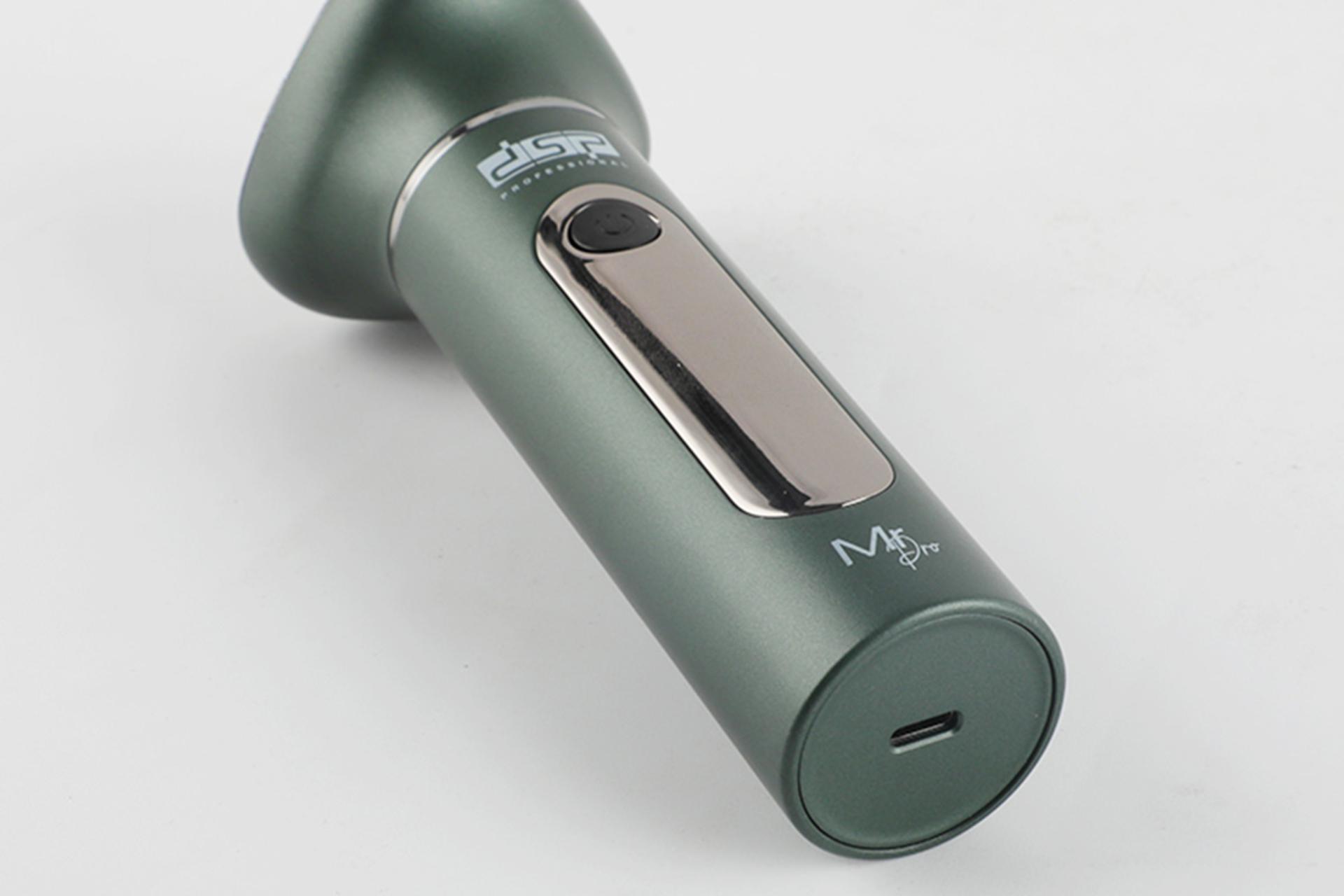 ماشین اصلاح و ریش تراش دی اس پی DSP 60451 نمای پایین و درگاه شارژ