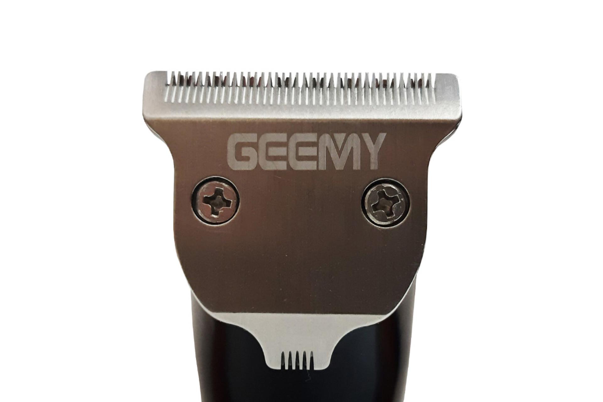 ماشین اصلاح و تراش جیمی Geemy GM-828 نمای پشت تیغه