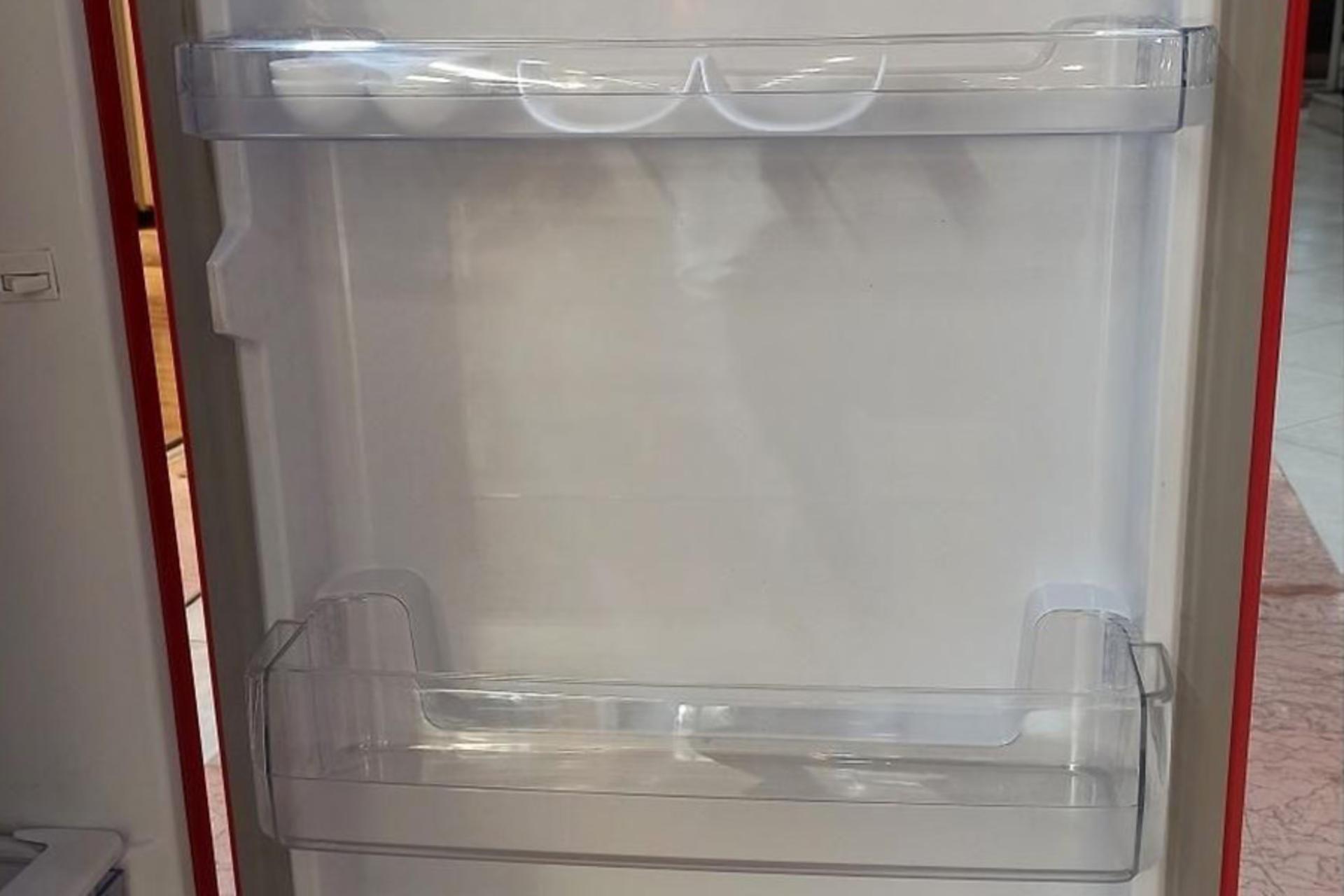 یخچال امرسان Emersun RF7T160-CLA نمای طبقات داخل درب