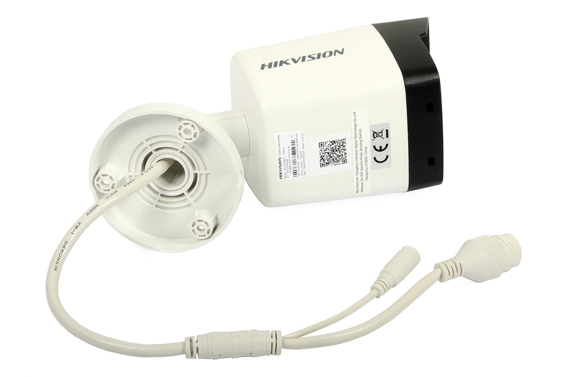 دوربین نظارتی هایک ویژن Hikvision DS-2CD1021G0E-I نمای زیر و سیم های اتصال