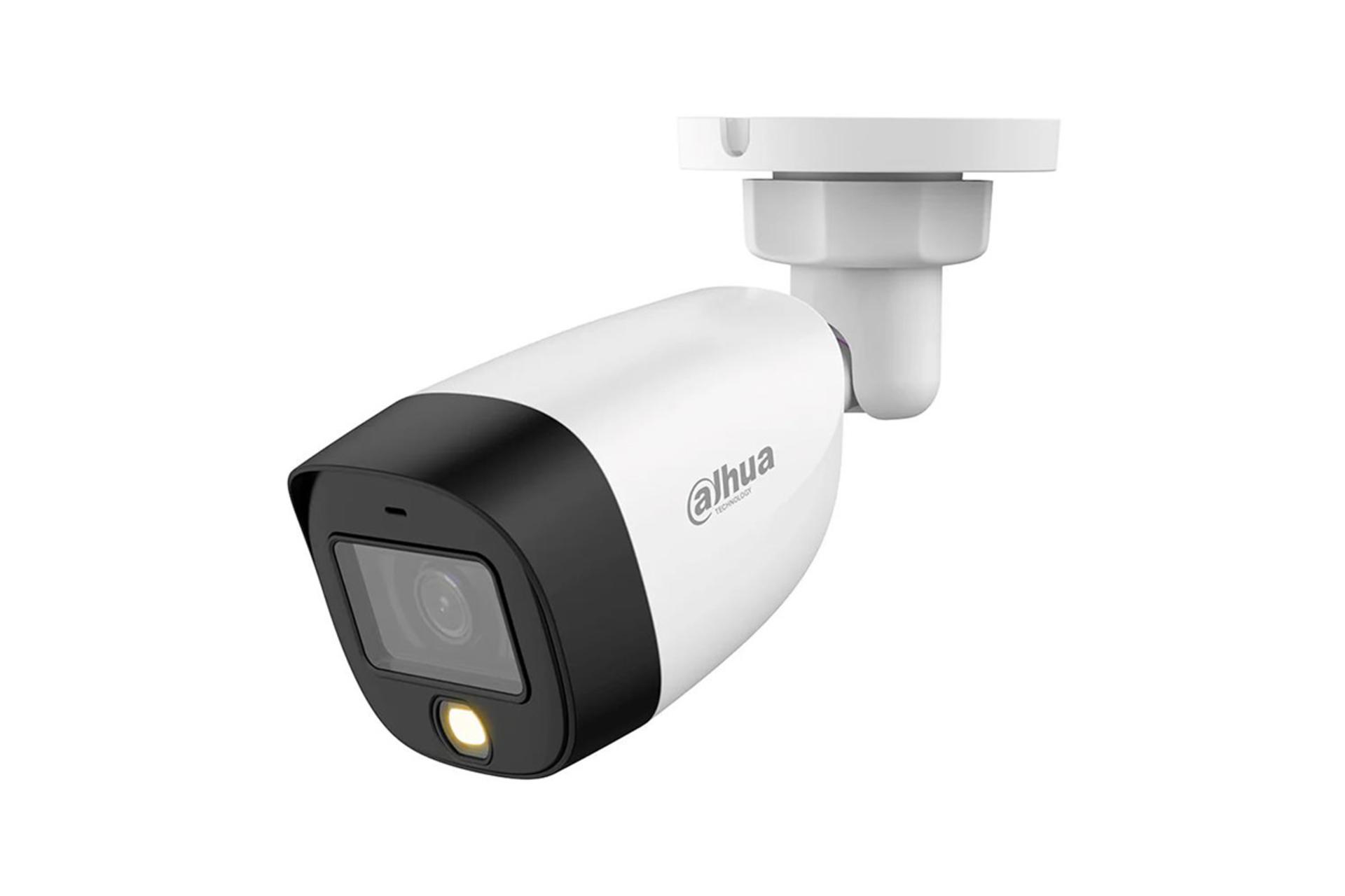 دوربین نظارتی داهوا Dahua DH-HAC-HFW1509C-LED نمای جلو چراغ روشن