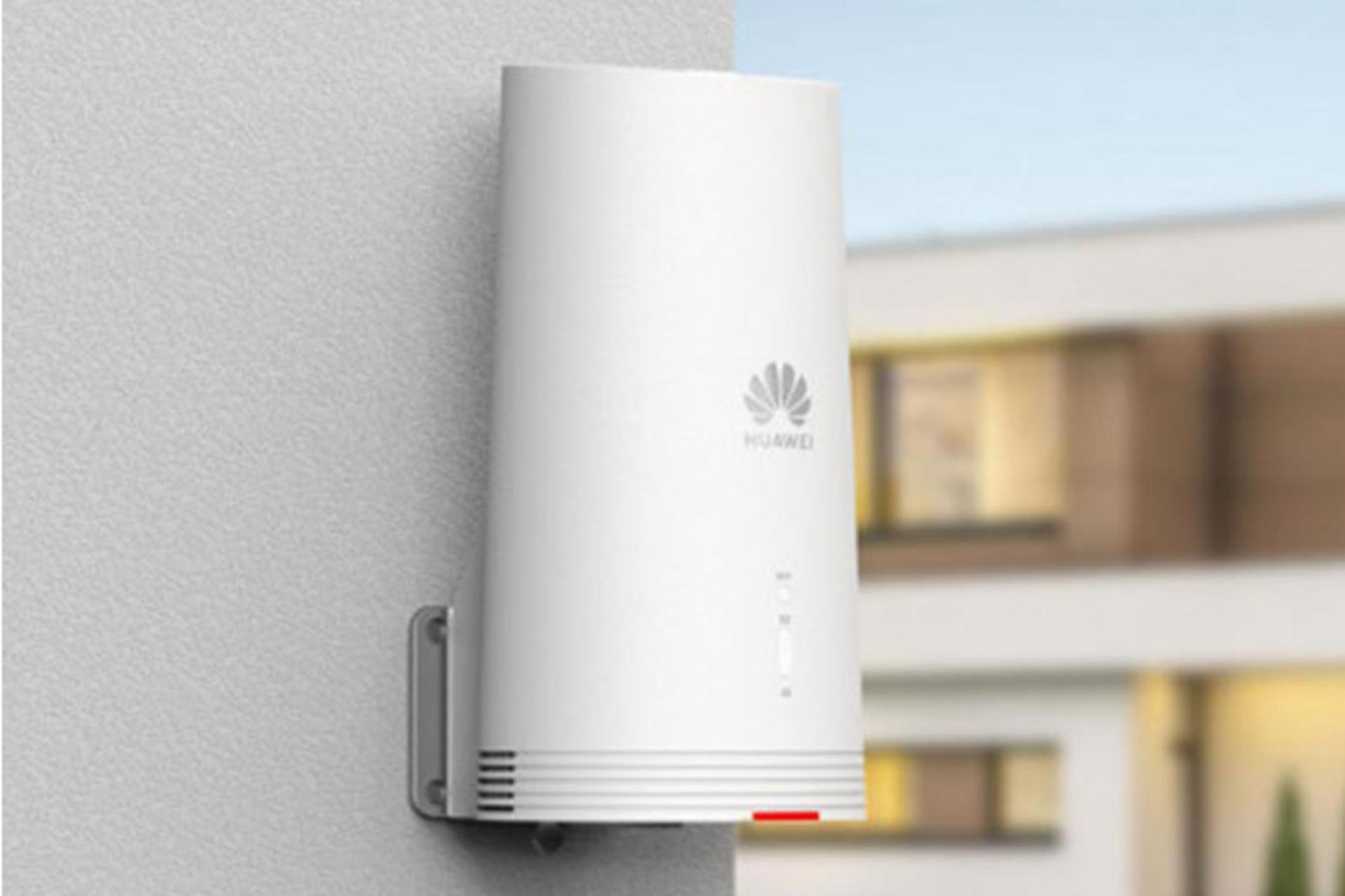 نمای کناری مودم و روتر سیم‌ کارتی هواوی Huawei N5368X