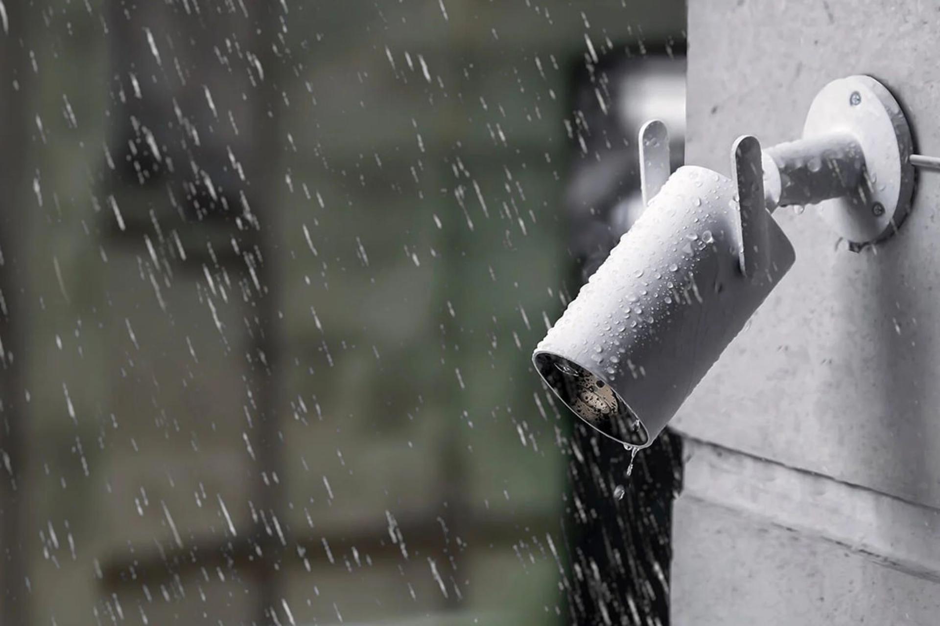 دوربین نظارتی شیائومی Xiaomi Outdoor Camera AW300 در هوای بارانی