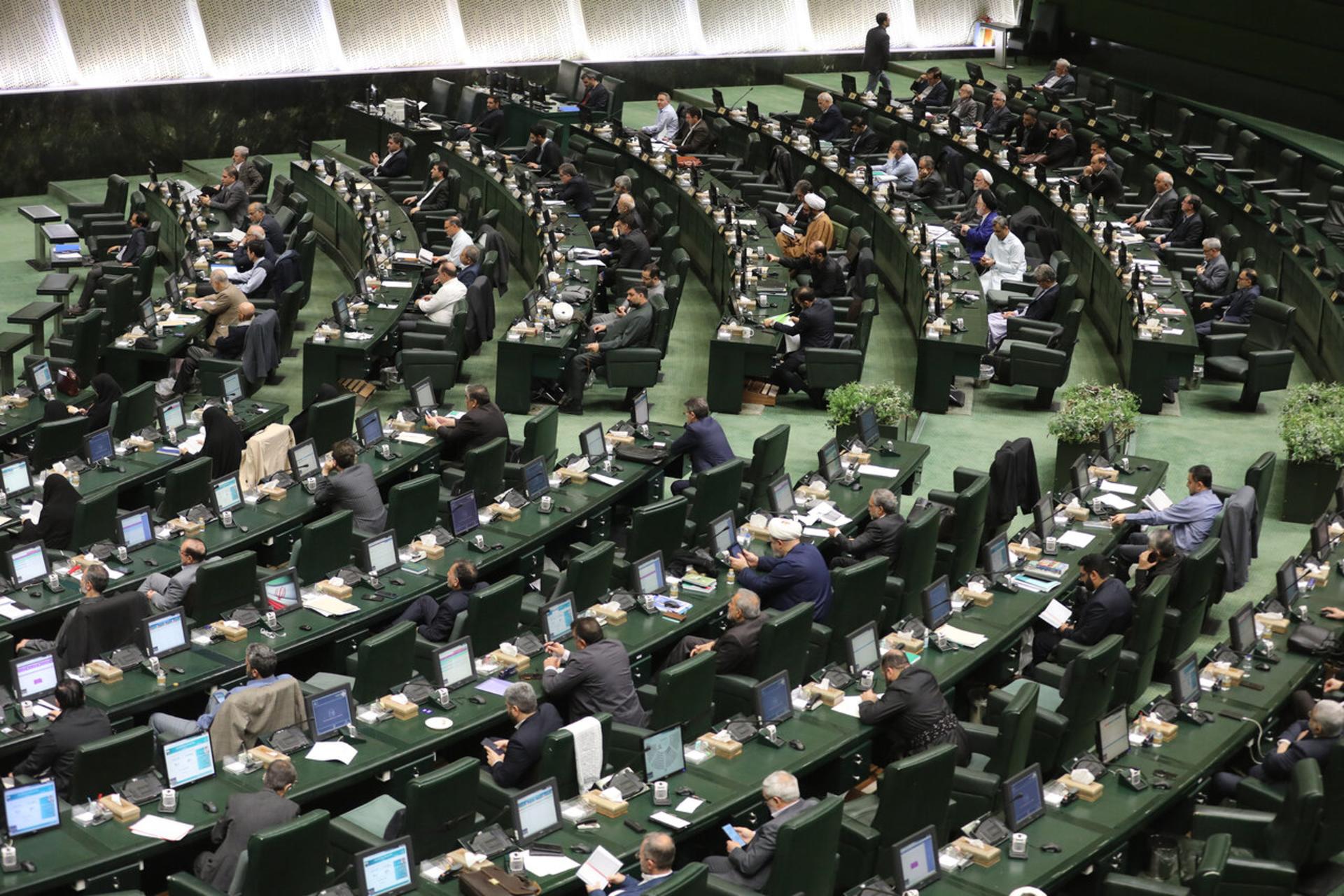 دلایل مخالفت مجلس با بودجه ۱۴۰۵ چه بود؟/ رئیس‌جمهور به مجلس نامه نوشت