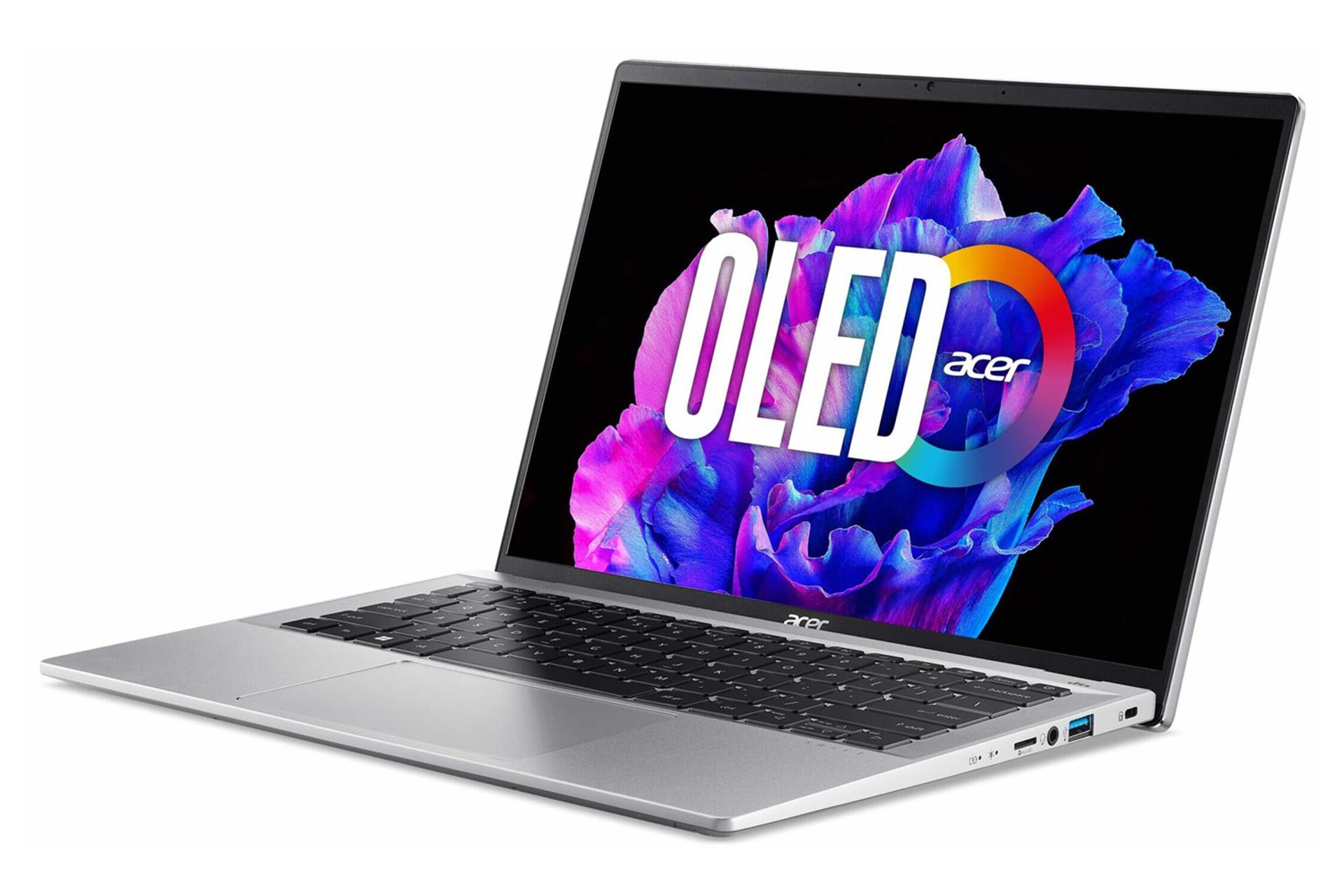 لپ تاپ ایسر Acer Swift Go 14 SFG14-72 نمای جلو و راست