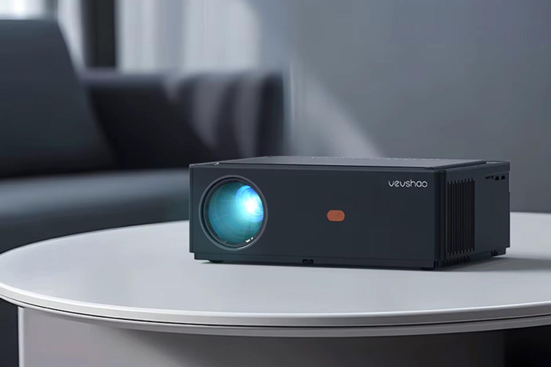 ویدیو پروژکتور بینتک BYINTEK A25 نمای جلو روی میز