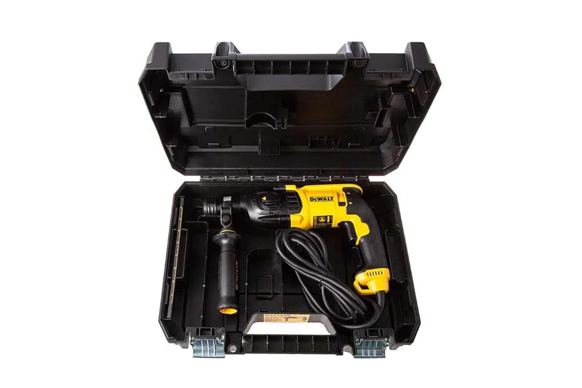اقلام همراه دریل گیربکسی برقی دیوالت D25133K