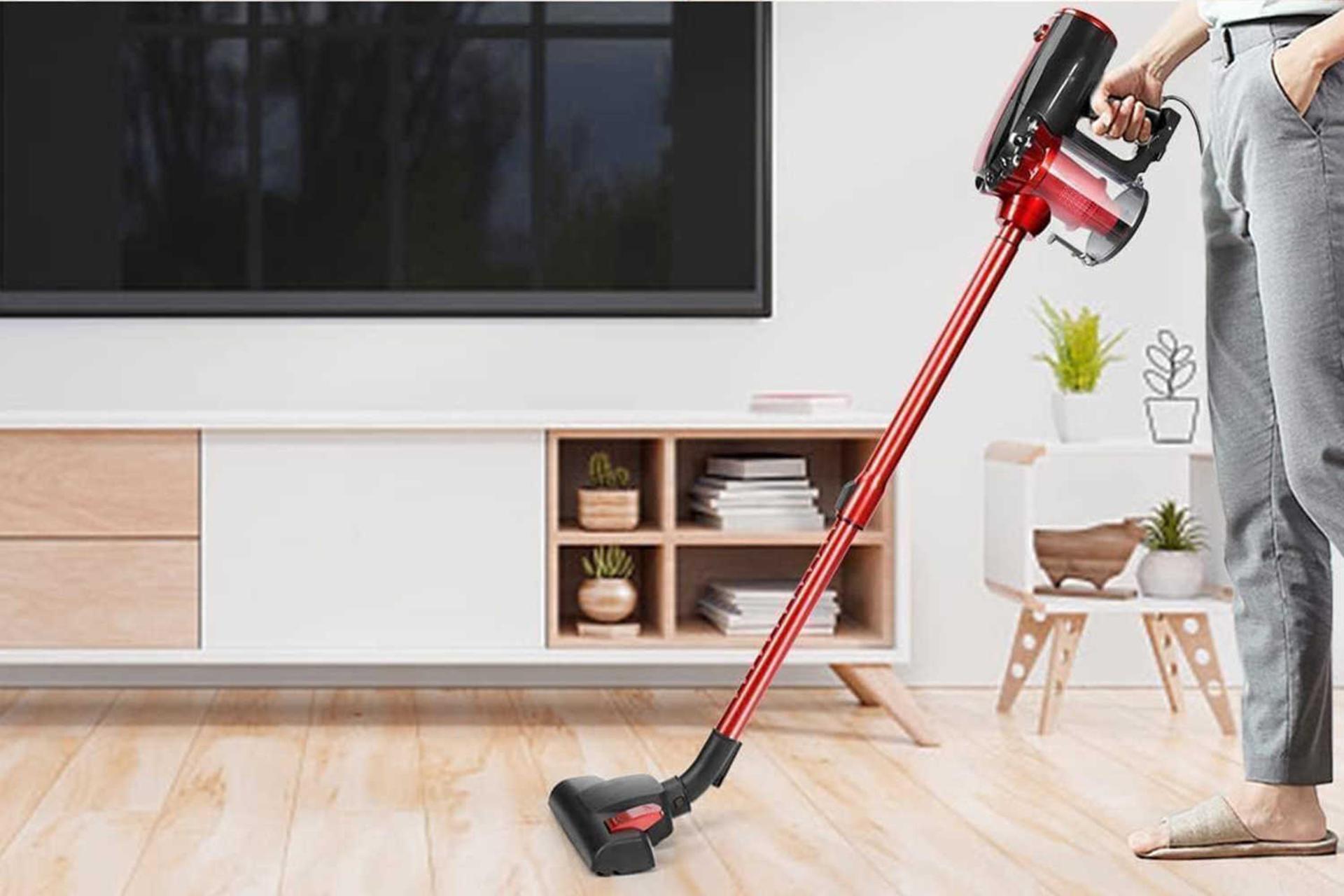 نمای سمت راست جاروبرقی عصایی سینچر D600