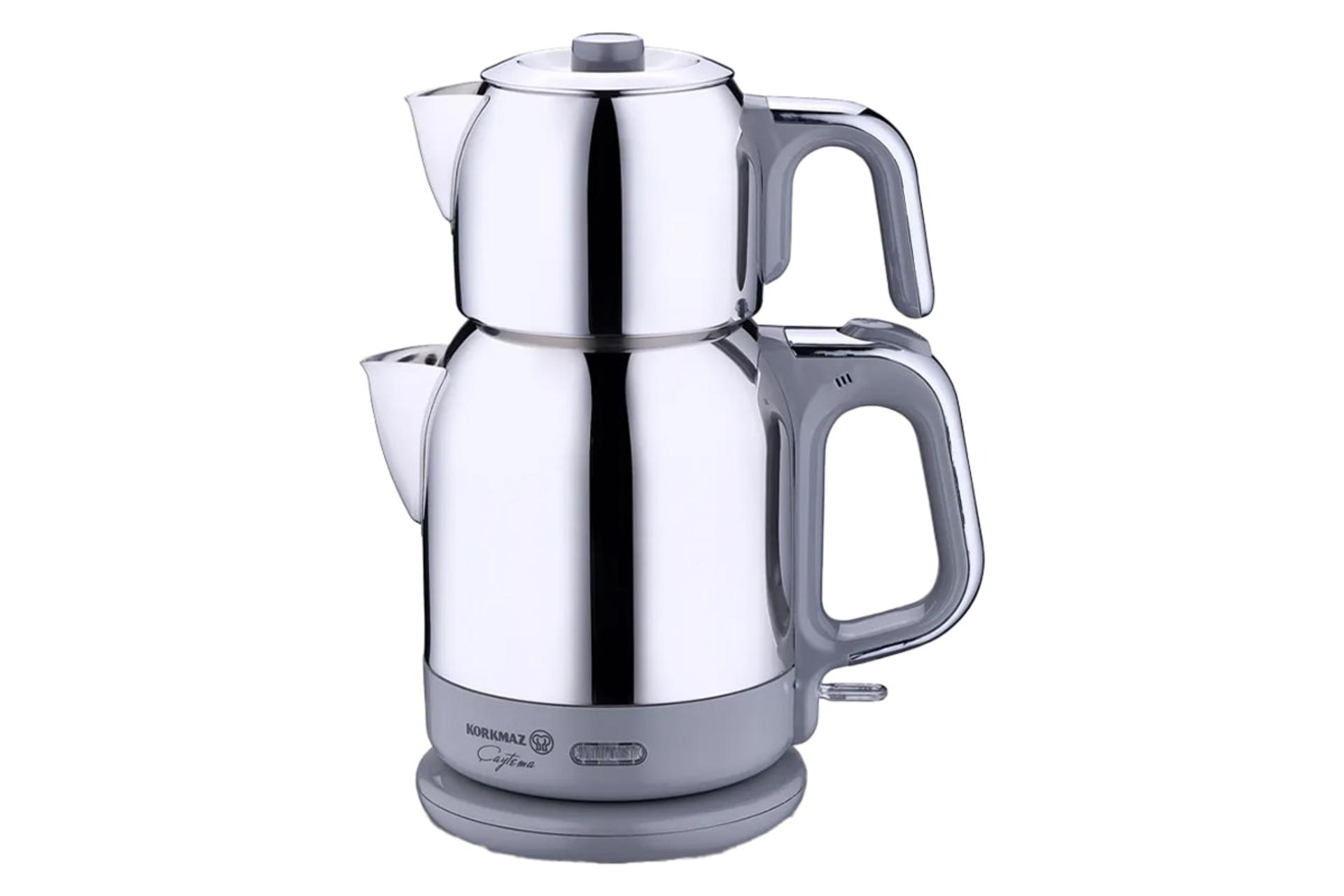 نمای کلی چای ساز کرکماز A331 با نمایش قوری و کتری رنگ نقره‌ای