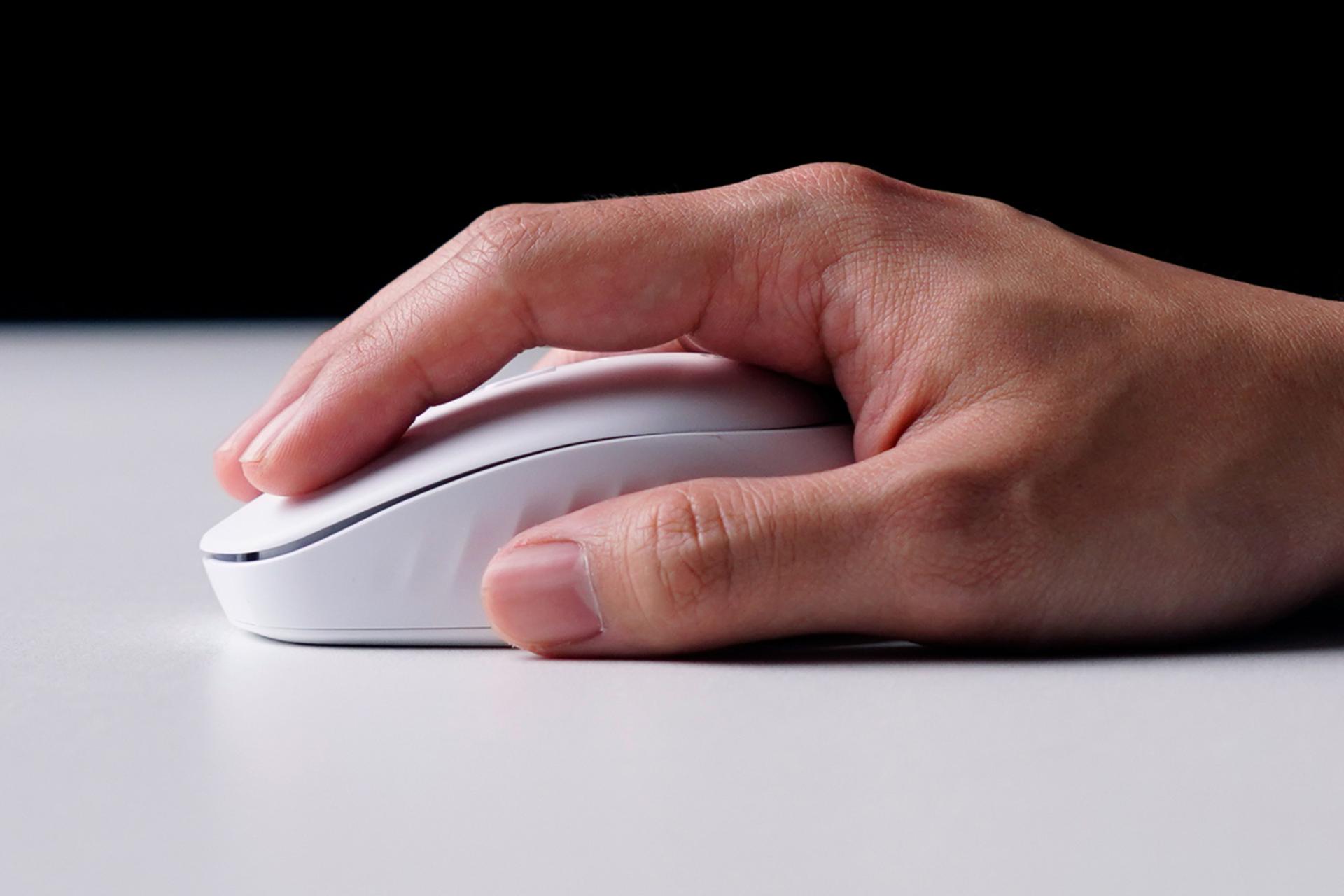 ابعاد ماوس فنتک Fantech GO W609 در دست