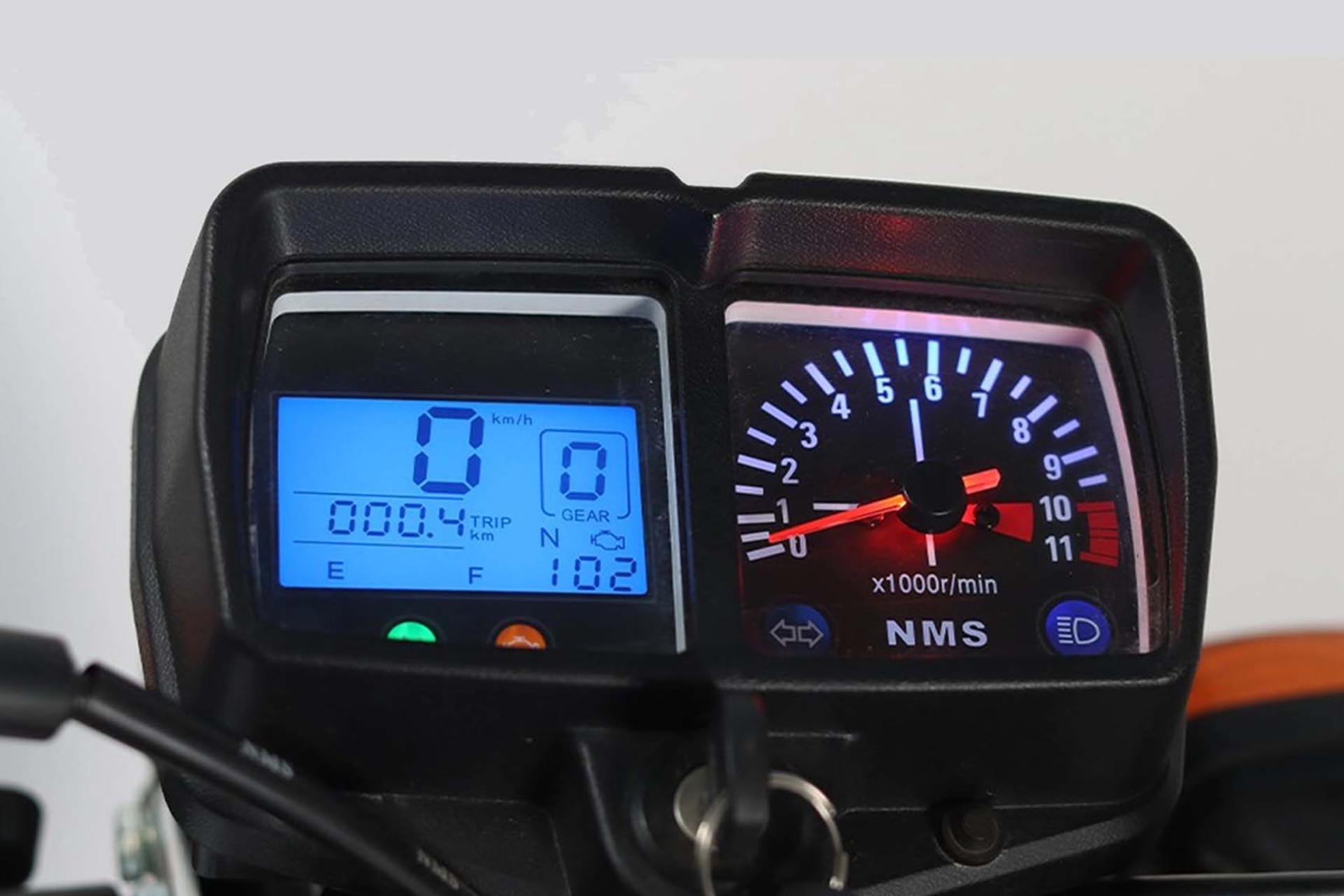 موتورسیکلت نیرو موتور پرواز Niroo Motor Parvaz CDI 200 نمای کیلومترشمار و سرعت سنج