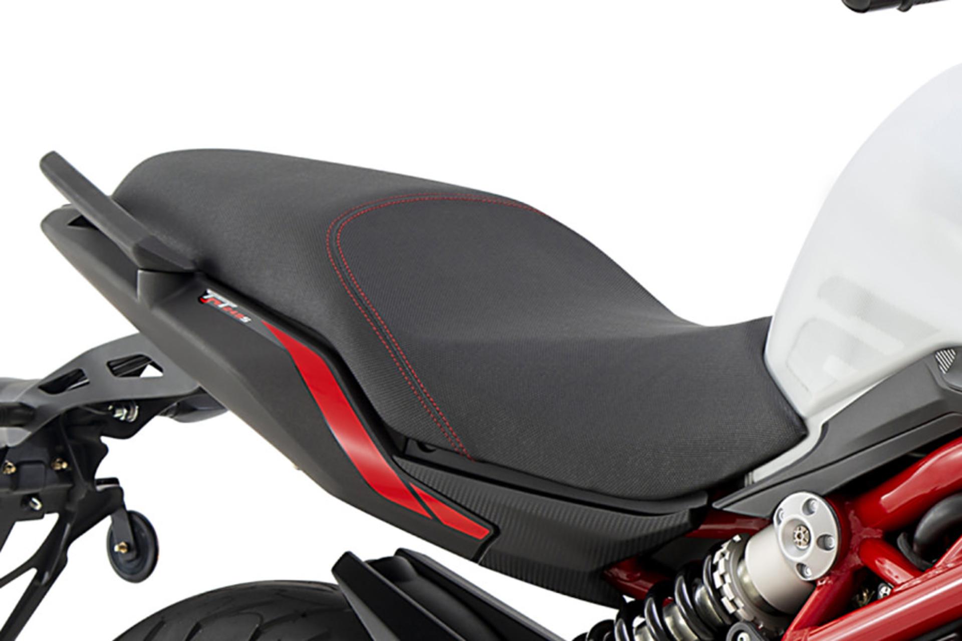 موتورسیکلت بنلی Benelli TNT 249S نمای صندلی