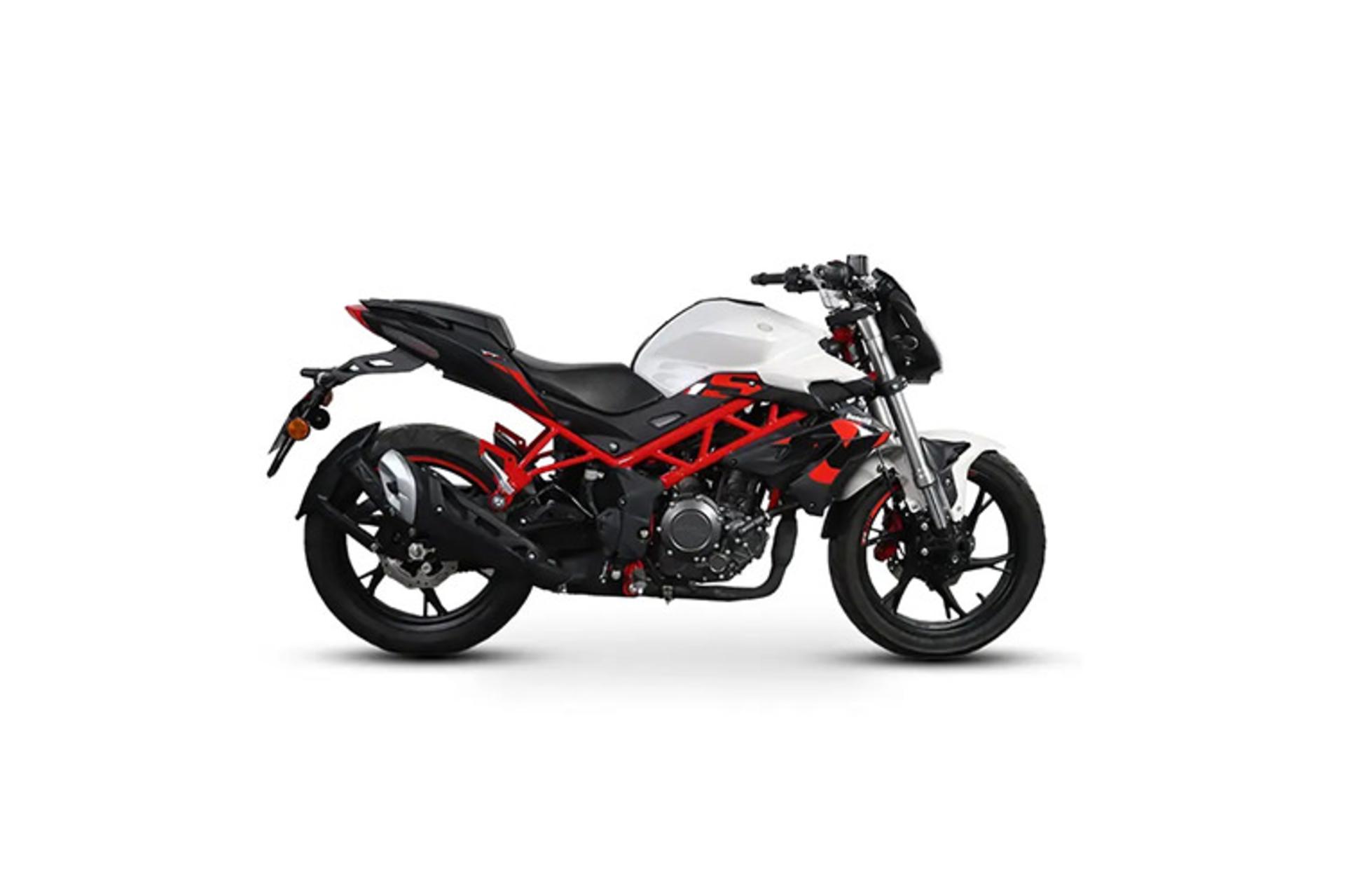 موتورسیکلت بنلی Benelli TNT25N نمای جانبی راست