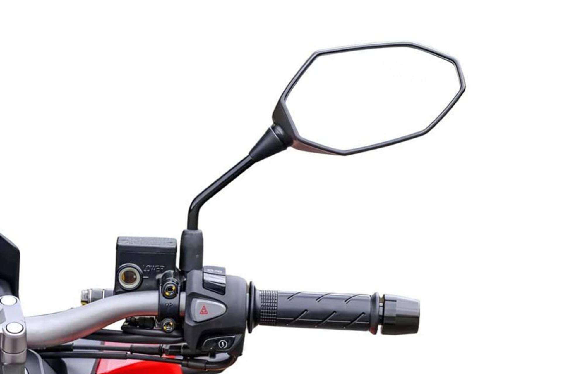 موتورسیکلت هوندا Honda ADV 160 نمای آینه جانبی