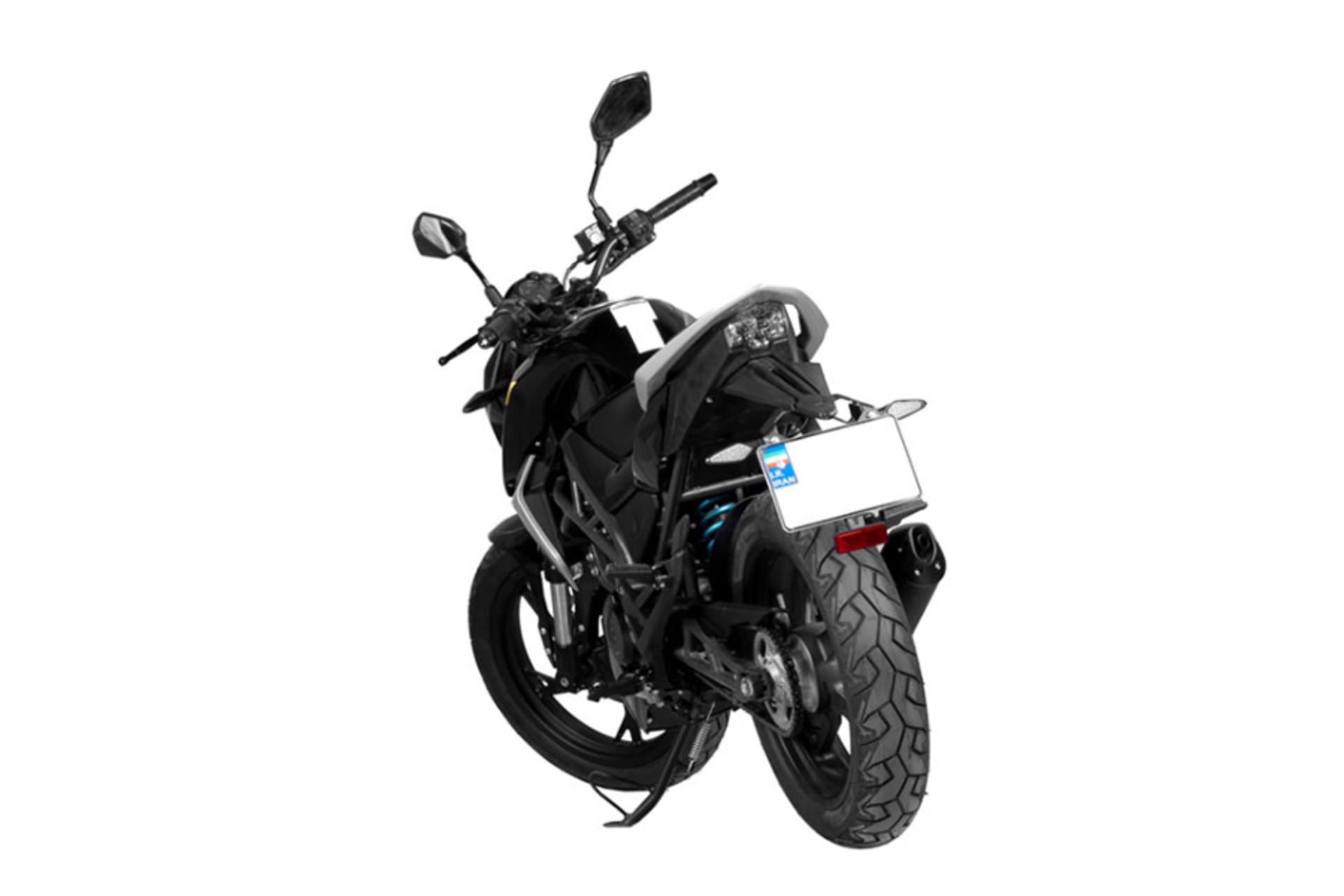 موتورسیکلت سی اف موتو CF MOTO 150NK نمای پشت