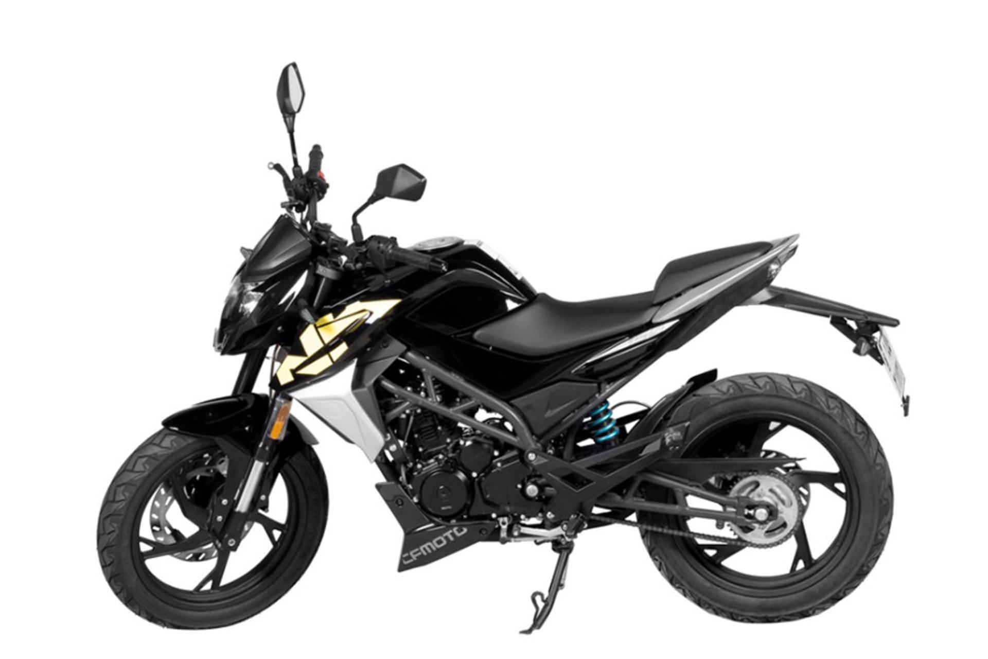 موتورسیکلت سی اف موتو CF MOTO 150NK نمای جانبی چپ