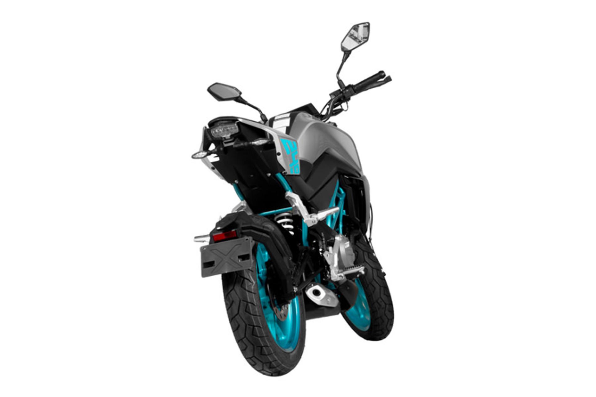 موتورسیکلت سی اف موتو CF MOTO 250NK نمای پشت