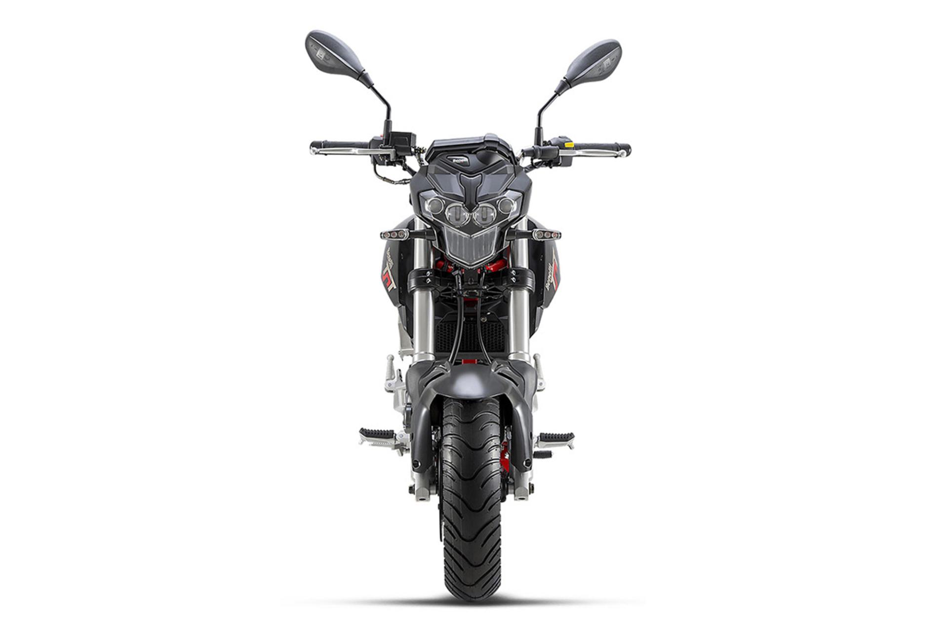 موتورسیکلت بنلی Benelli TNT 135 رنگ مشکی نمای جلو