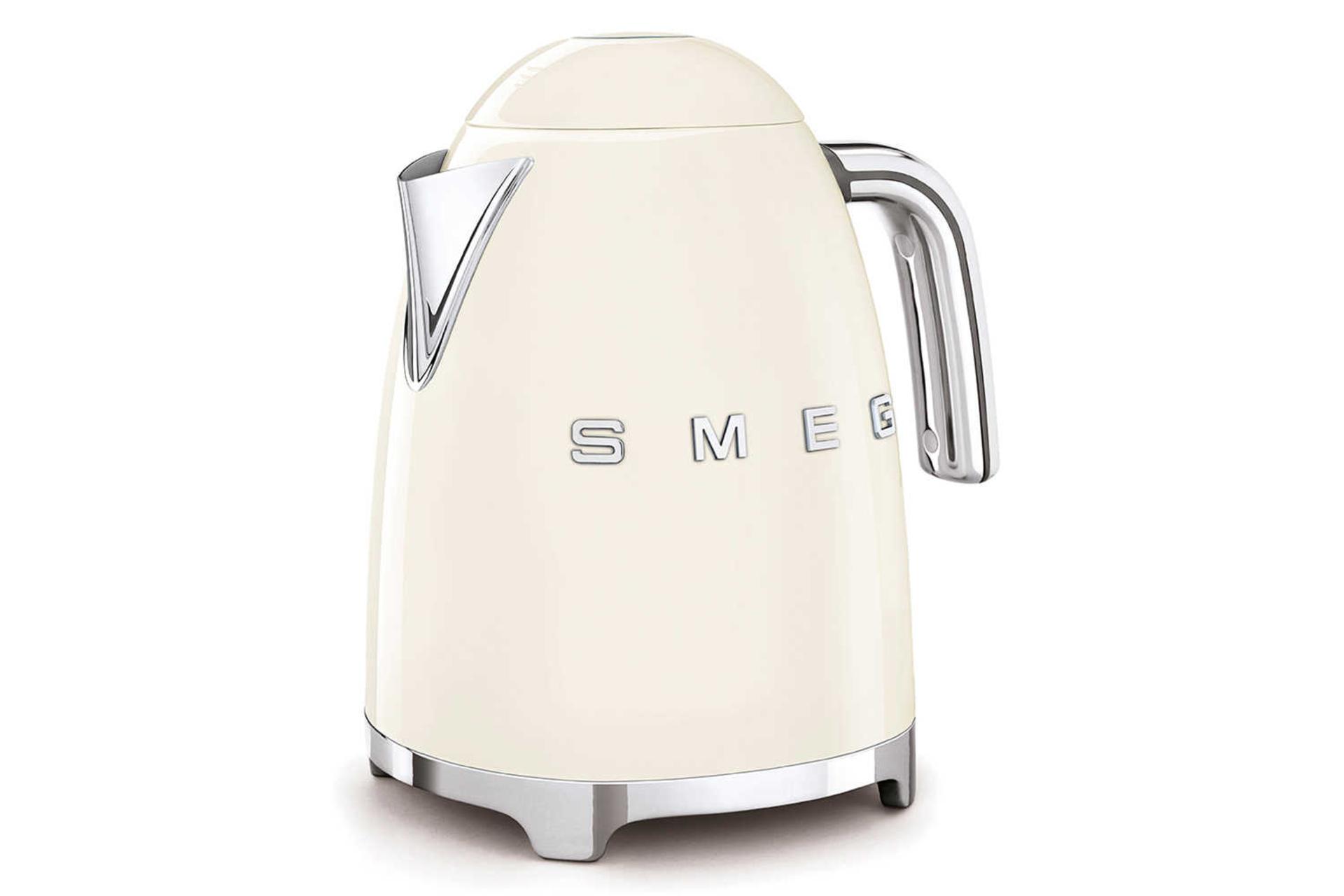 نمای سمت راست کتری برقی اسمگ KLF03CR رنگ کرم