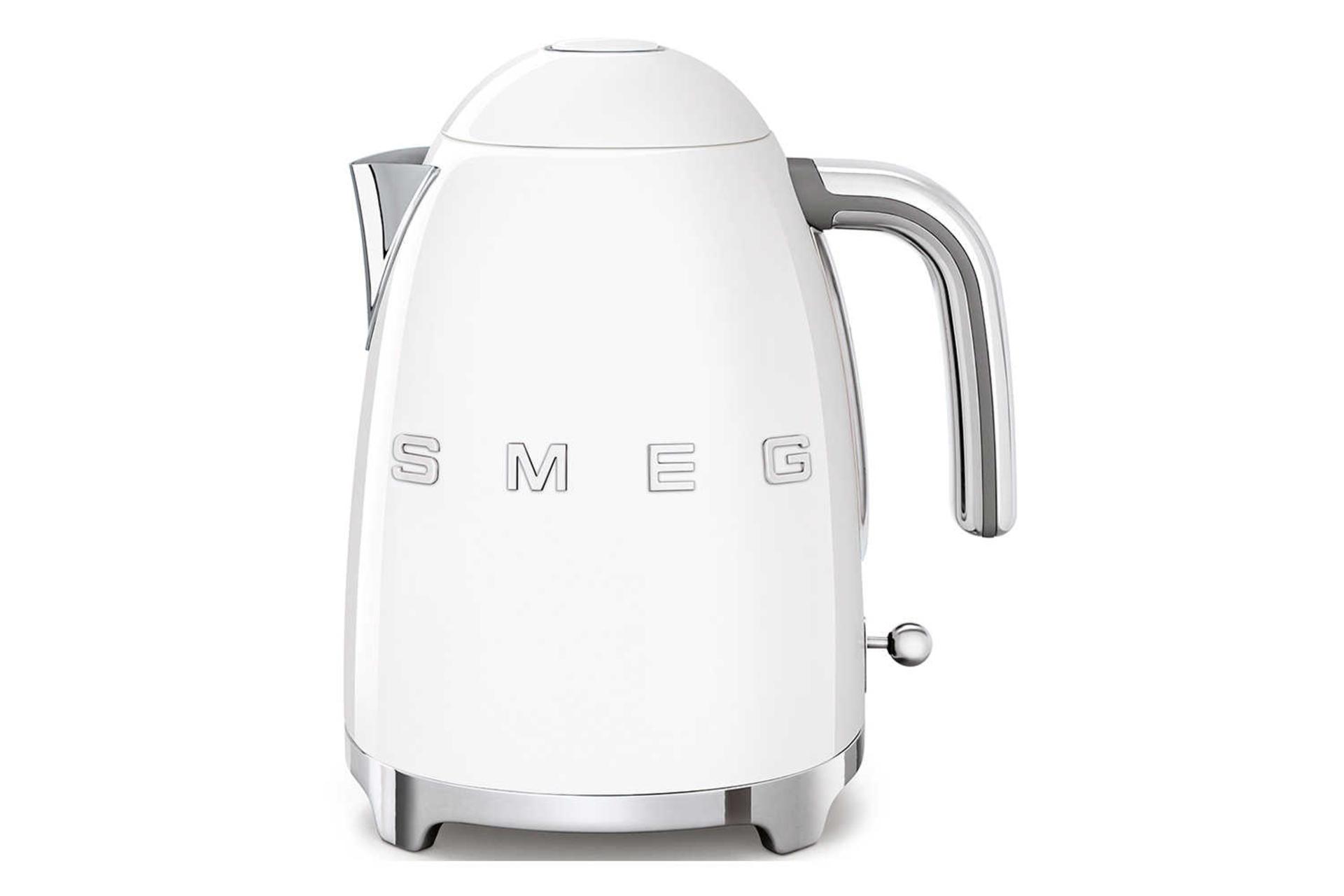 نمای جلوی کتری برقی اسمگ KLF03WH رنگ سفید