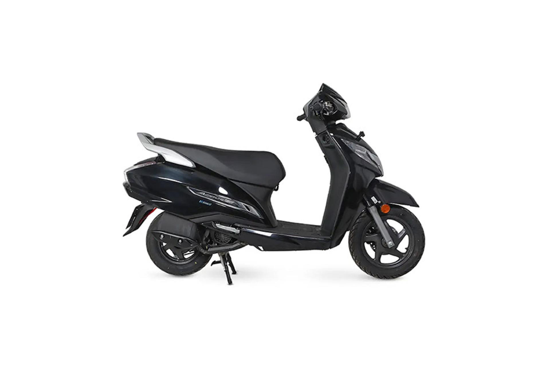 موتورسیکلت هوندا اکتیوا Honda ACTIVA 125 نمای جانبی راست