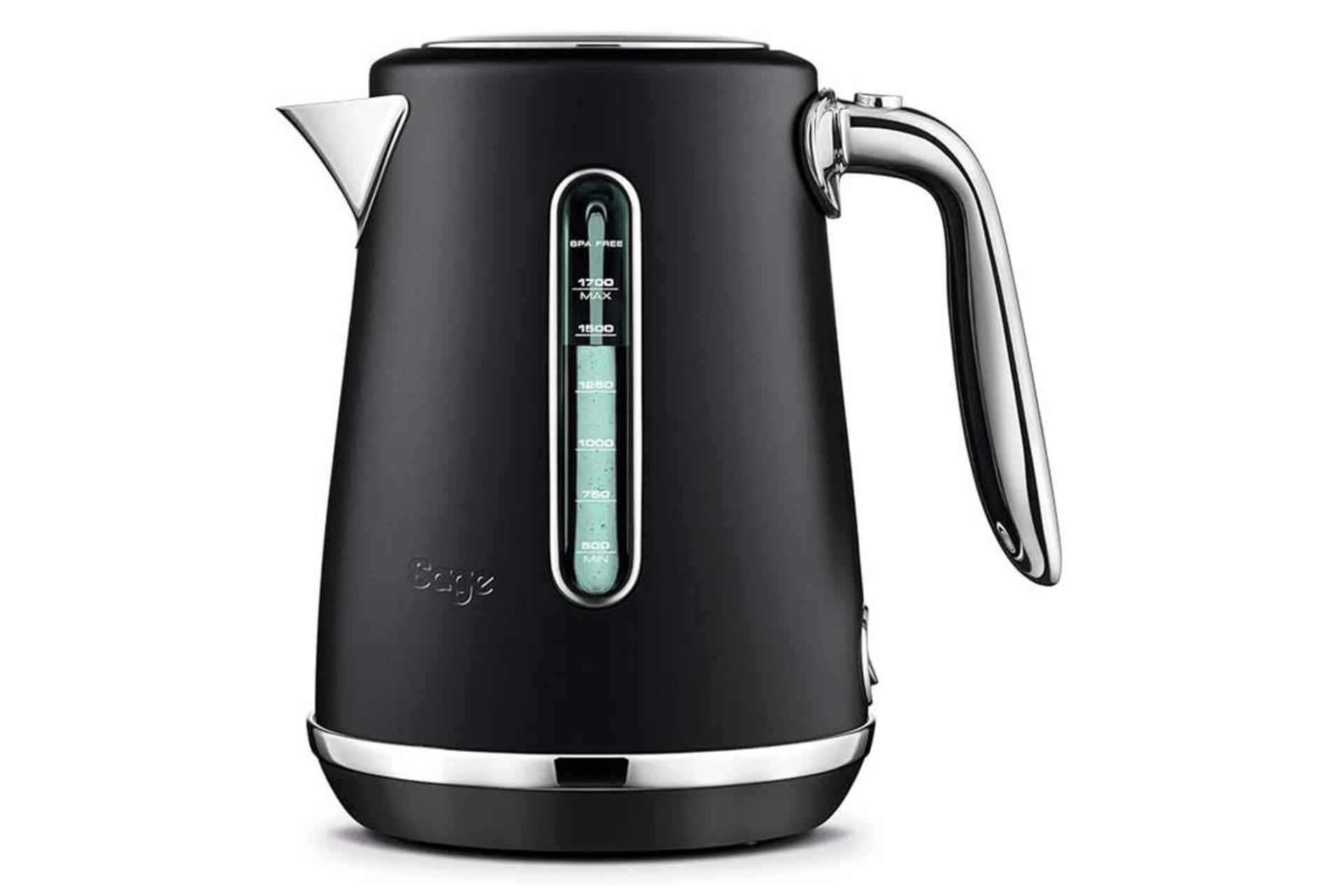 نمای سمت راست کتری برقی سیج SKE735 رنگ مشکی