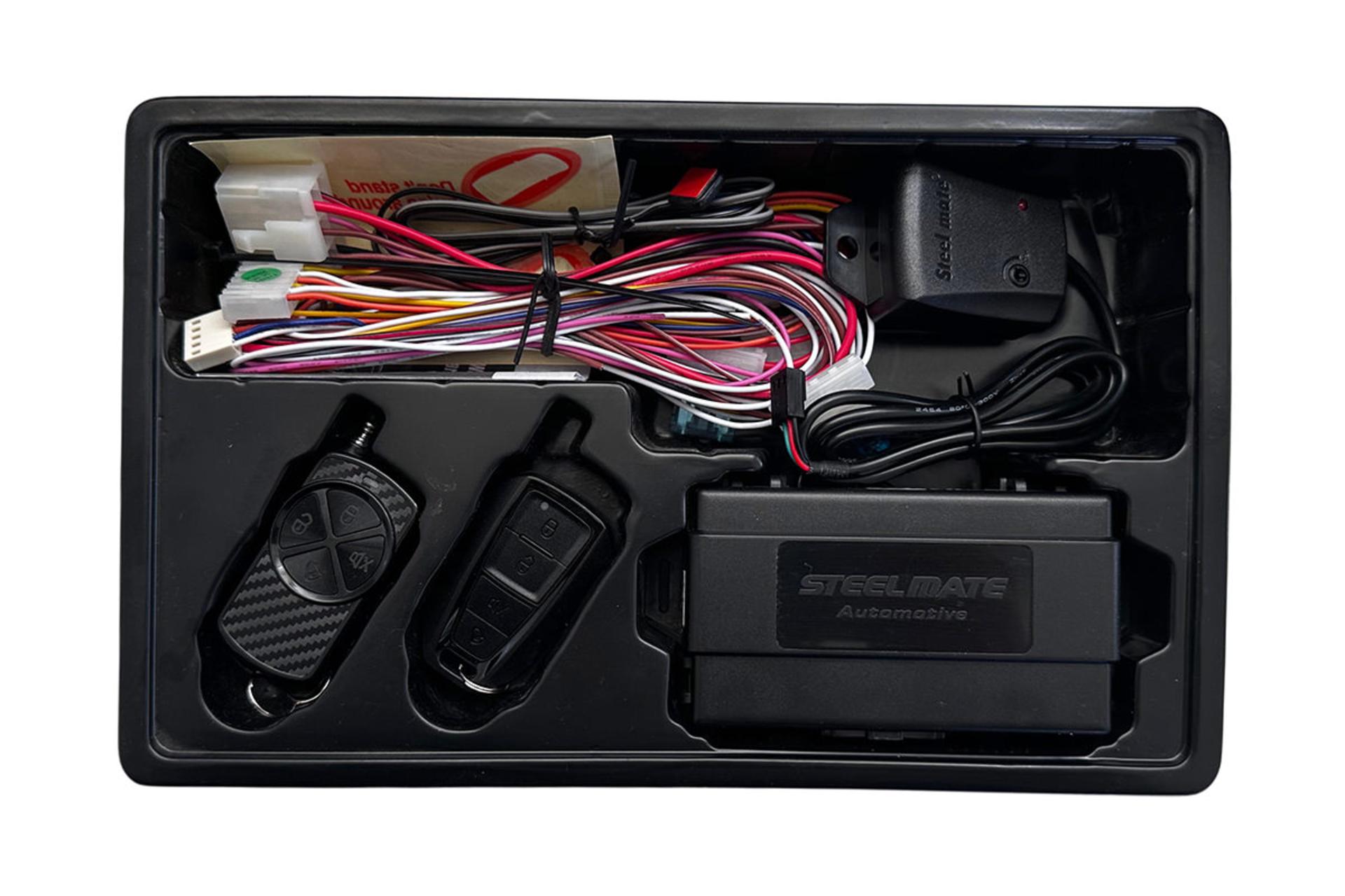 دزدگیر خودرو استیل میت Steel Mate RX1000 REDBAT 006 نمای قطعات داخل جعبه و بسته بندی