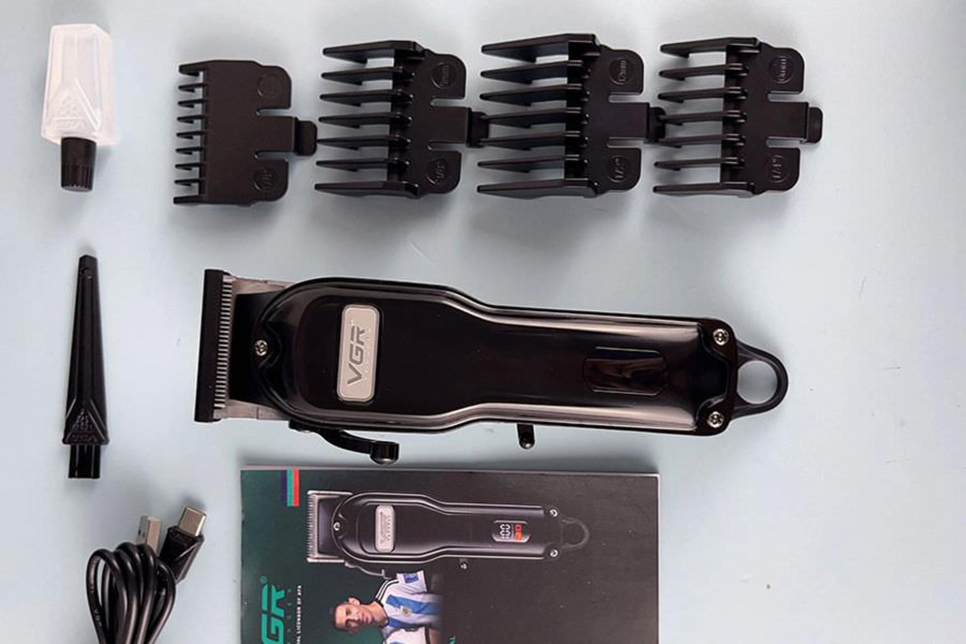 ماشین اصلاح وی جی آر VGR V-251 نمای محتویات داخل جعبه