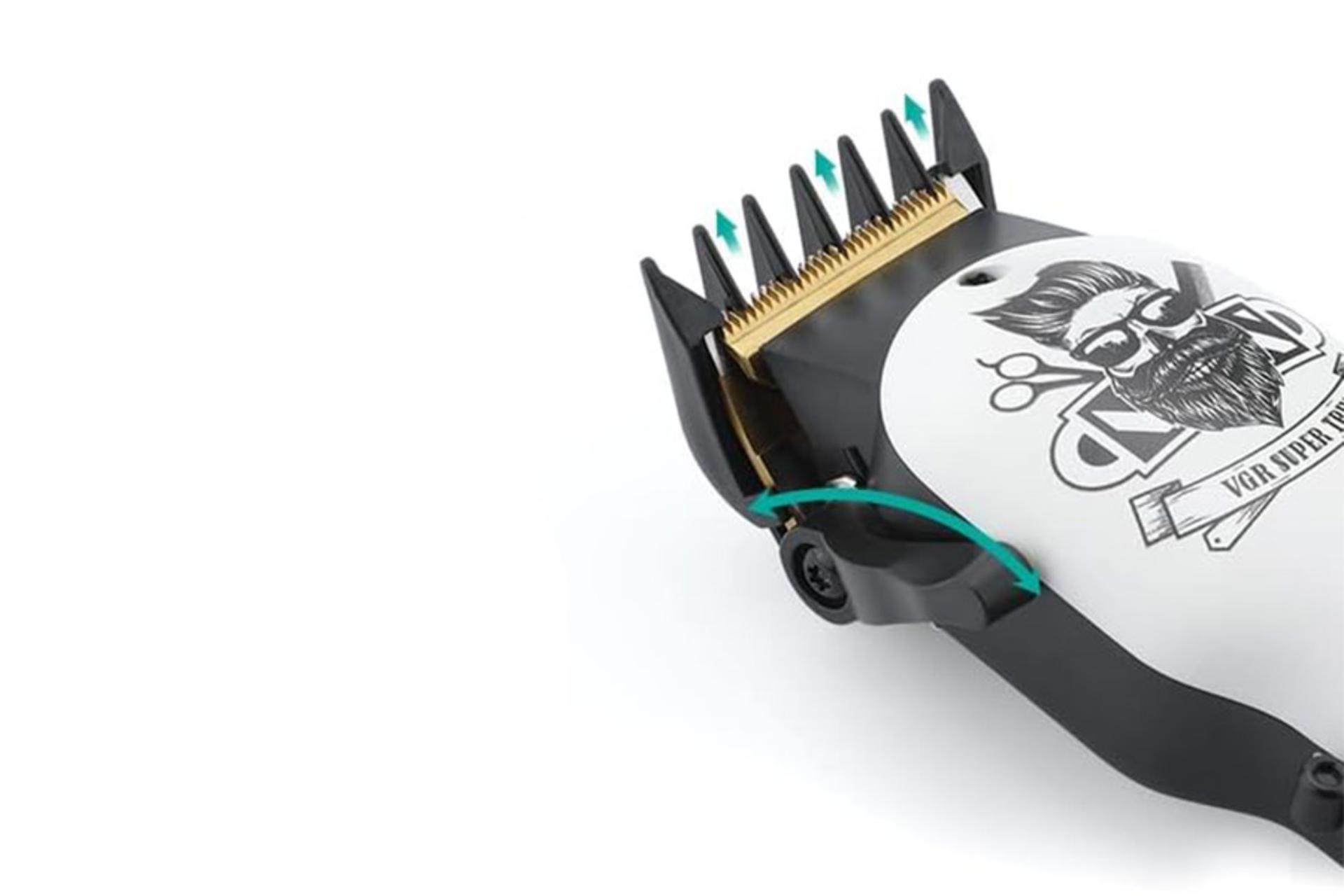 ماشین اصلاح و ریش تراش وی جی آر VGR V-699 نمای اهرم تنظیم اندازه اصلاح