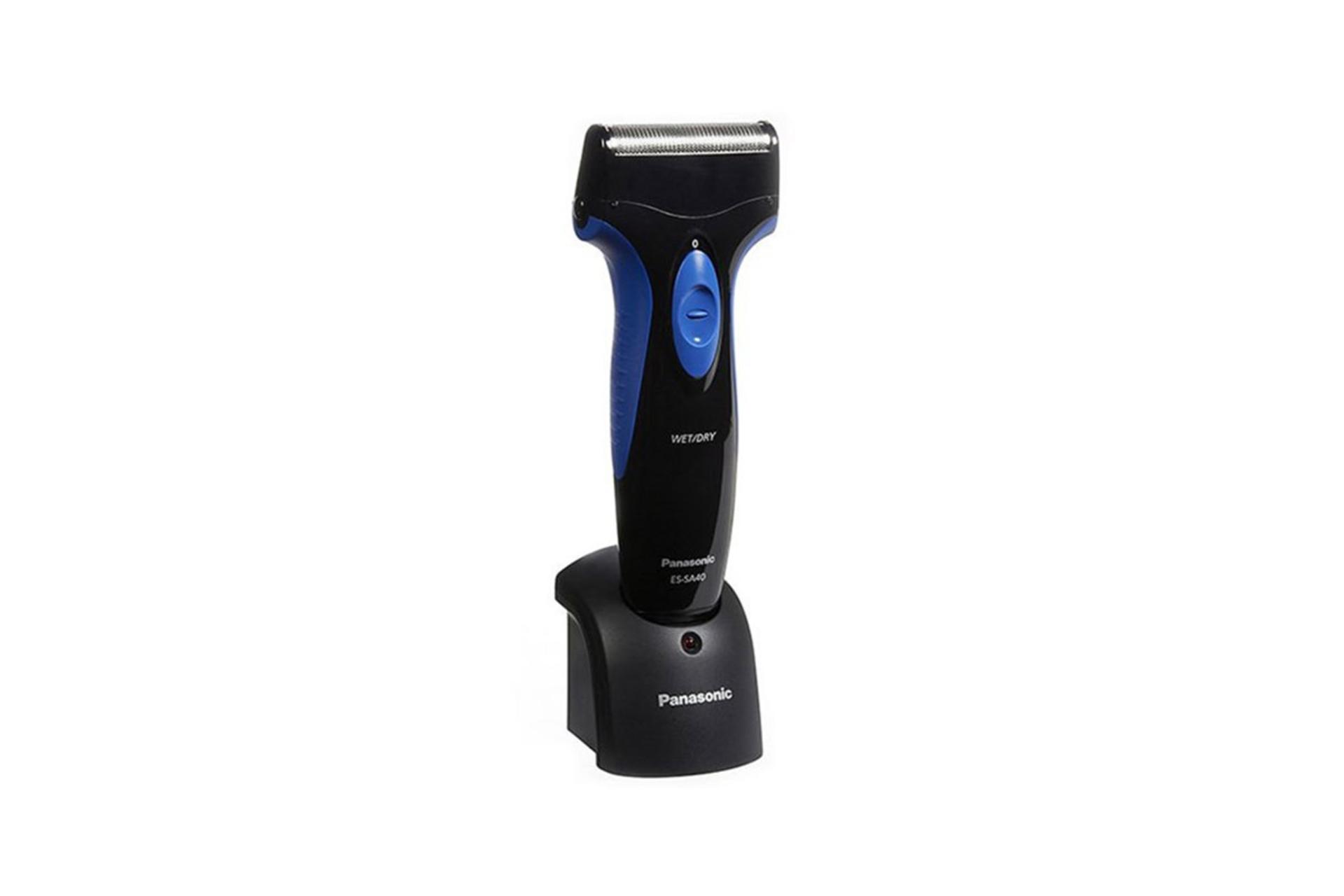 ماشین اصلاح پاناسونیک Panasonic ES-SA40 نمای جلو روی پایه شارژ