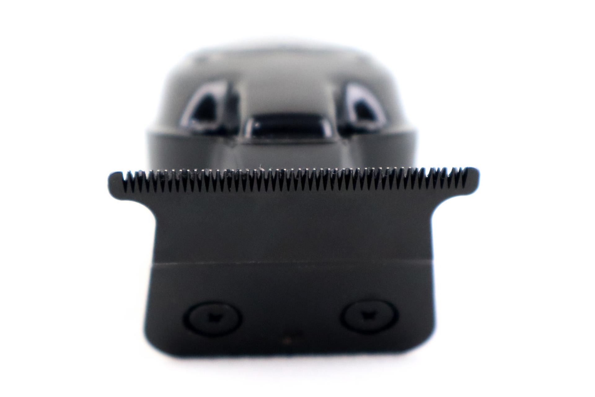 ماشین اصلاح جیمی Geemy GM-8071 نمای زیر تیغه
