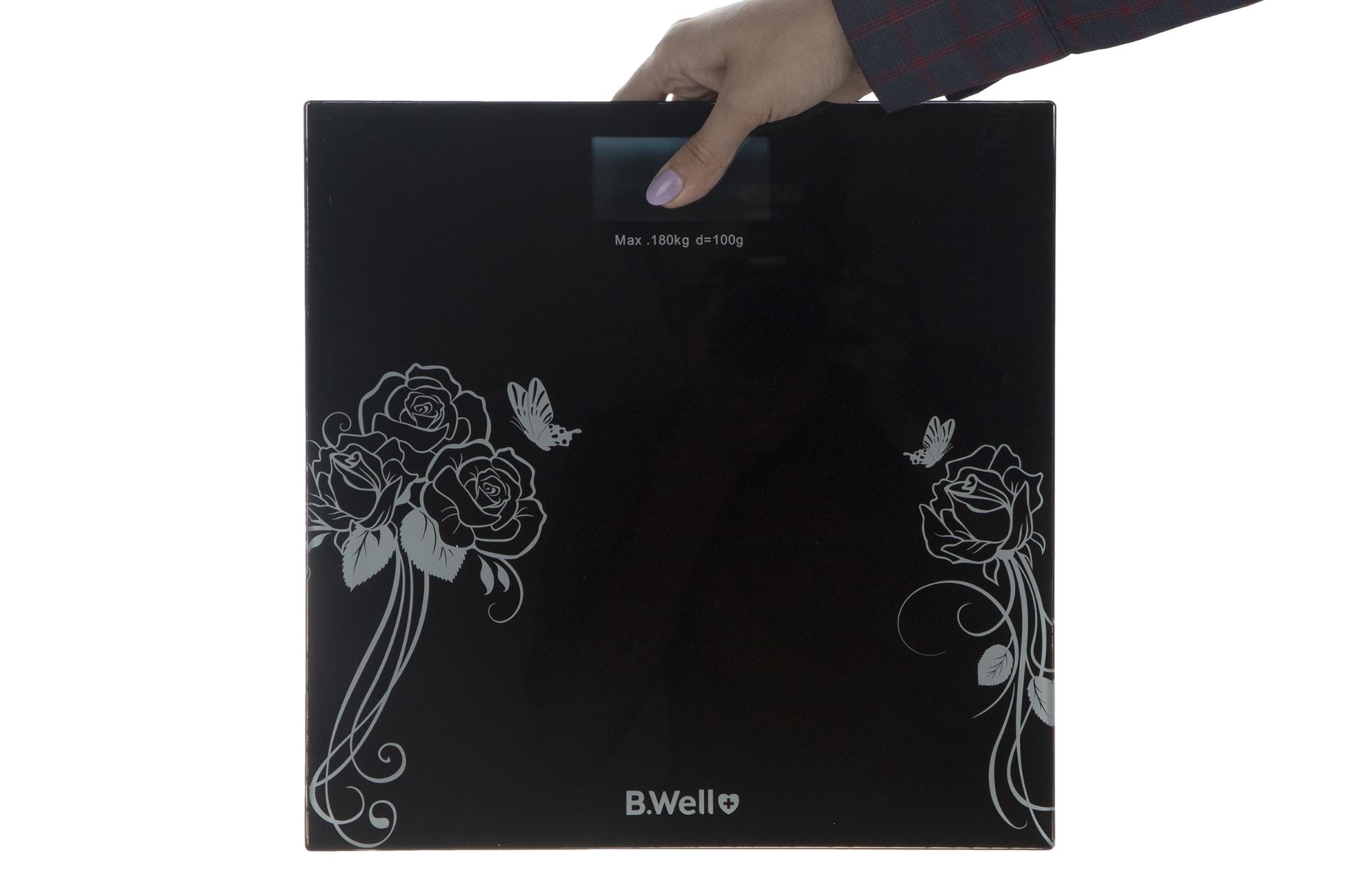 ابعاد ترازوی وزن کشی بی ول B.Well WK-165 در دست