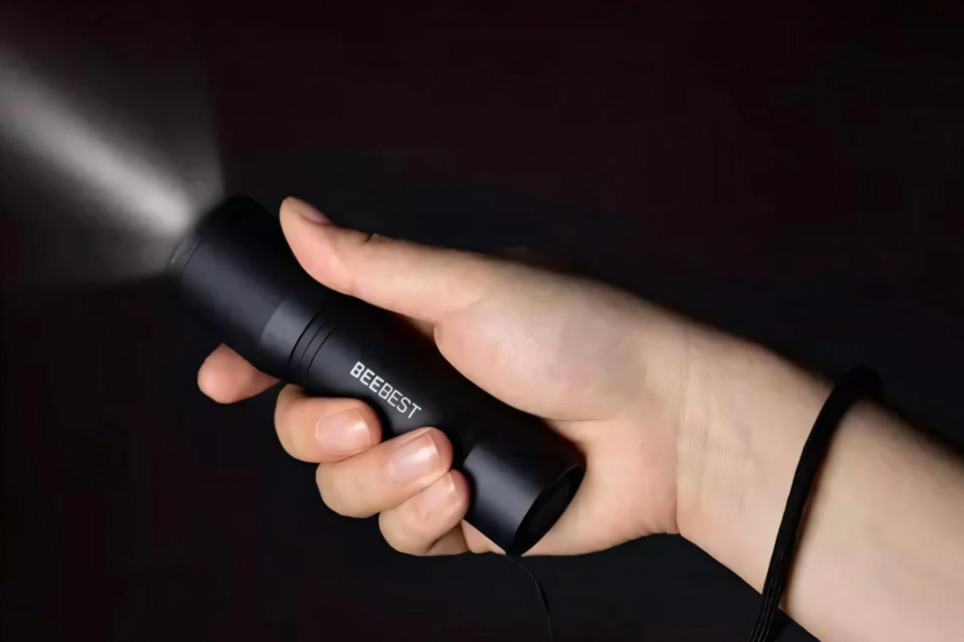 ابعاد چراغ قوه بی بست Xiaomi BeeBest F1