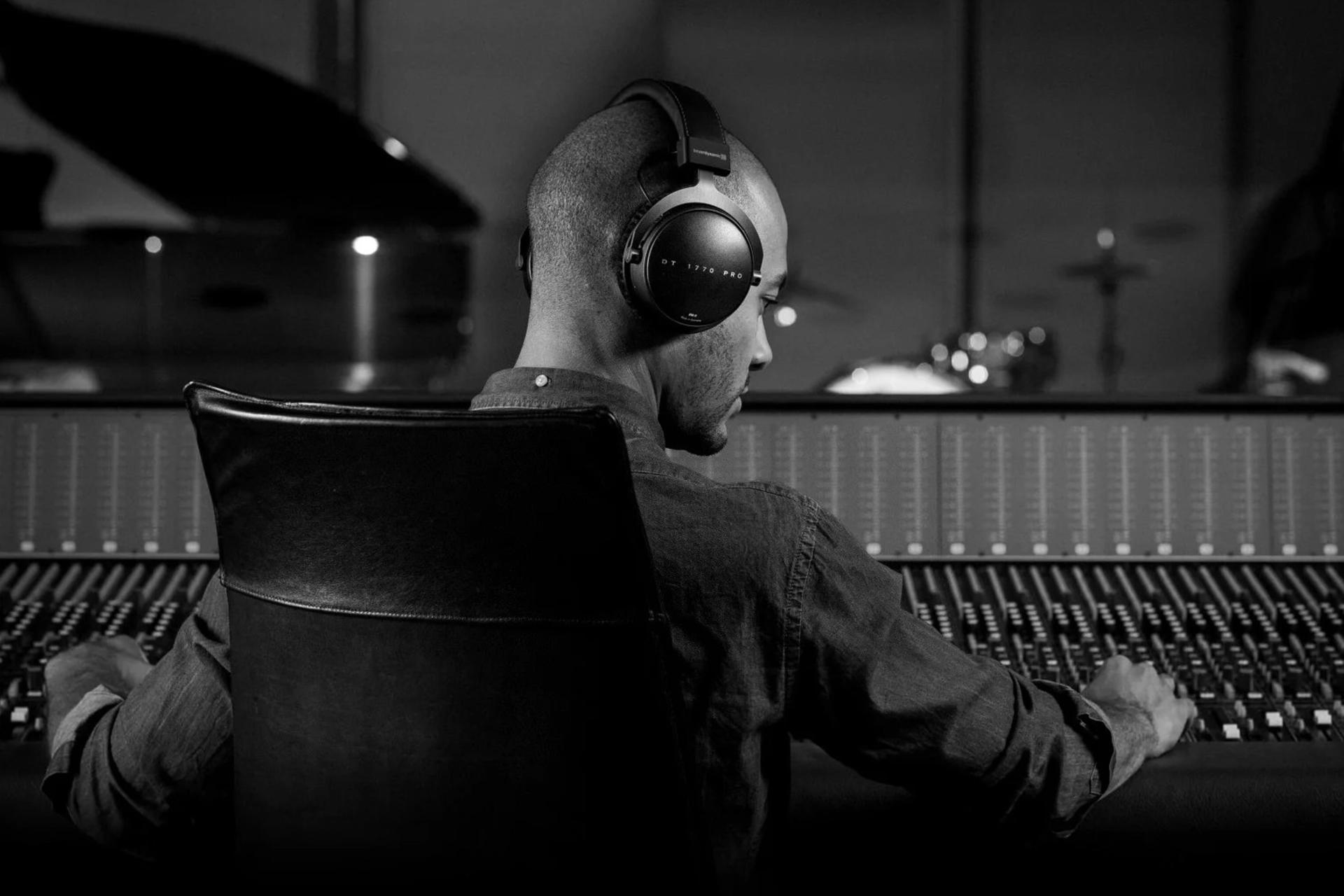 کاربری هدفون بیرداینامیک Beyerdynamic DT 1770 PRO