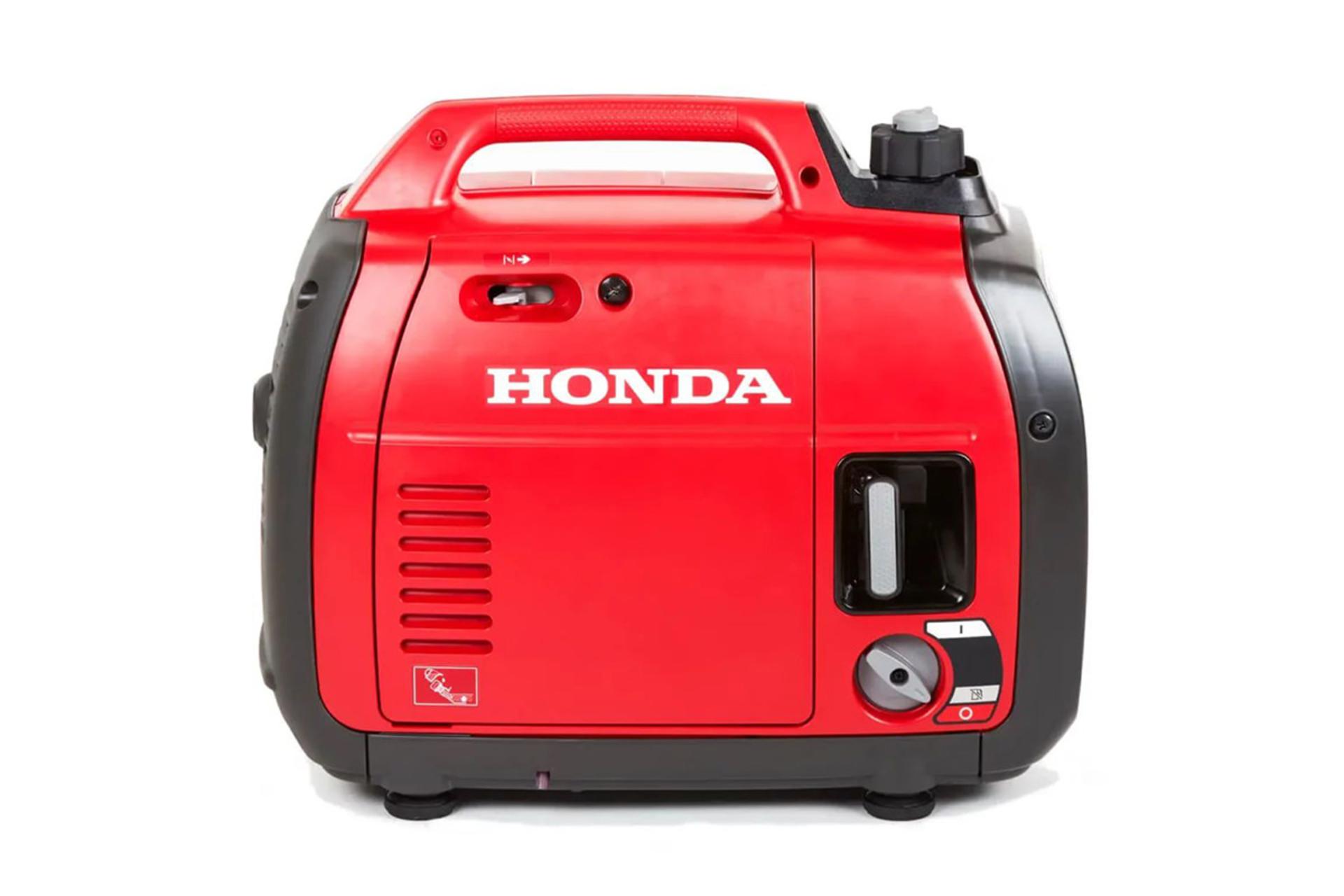 موتور برق هوندا Honda EU22i نمای جانبی
