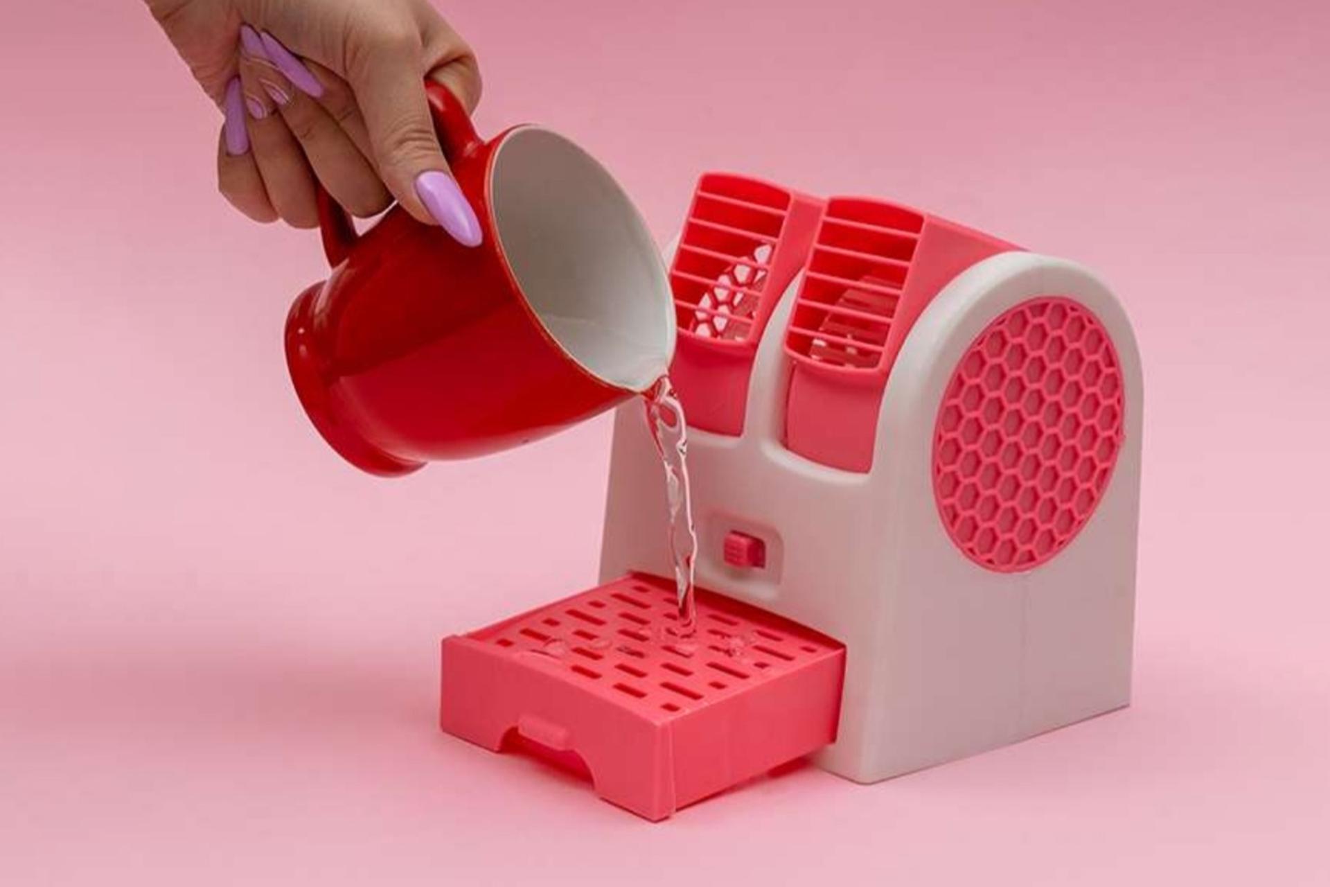 نمای درحال کار پنکه کوچک همراه مدل کولر آبی Small fan Water cooler