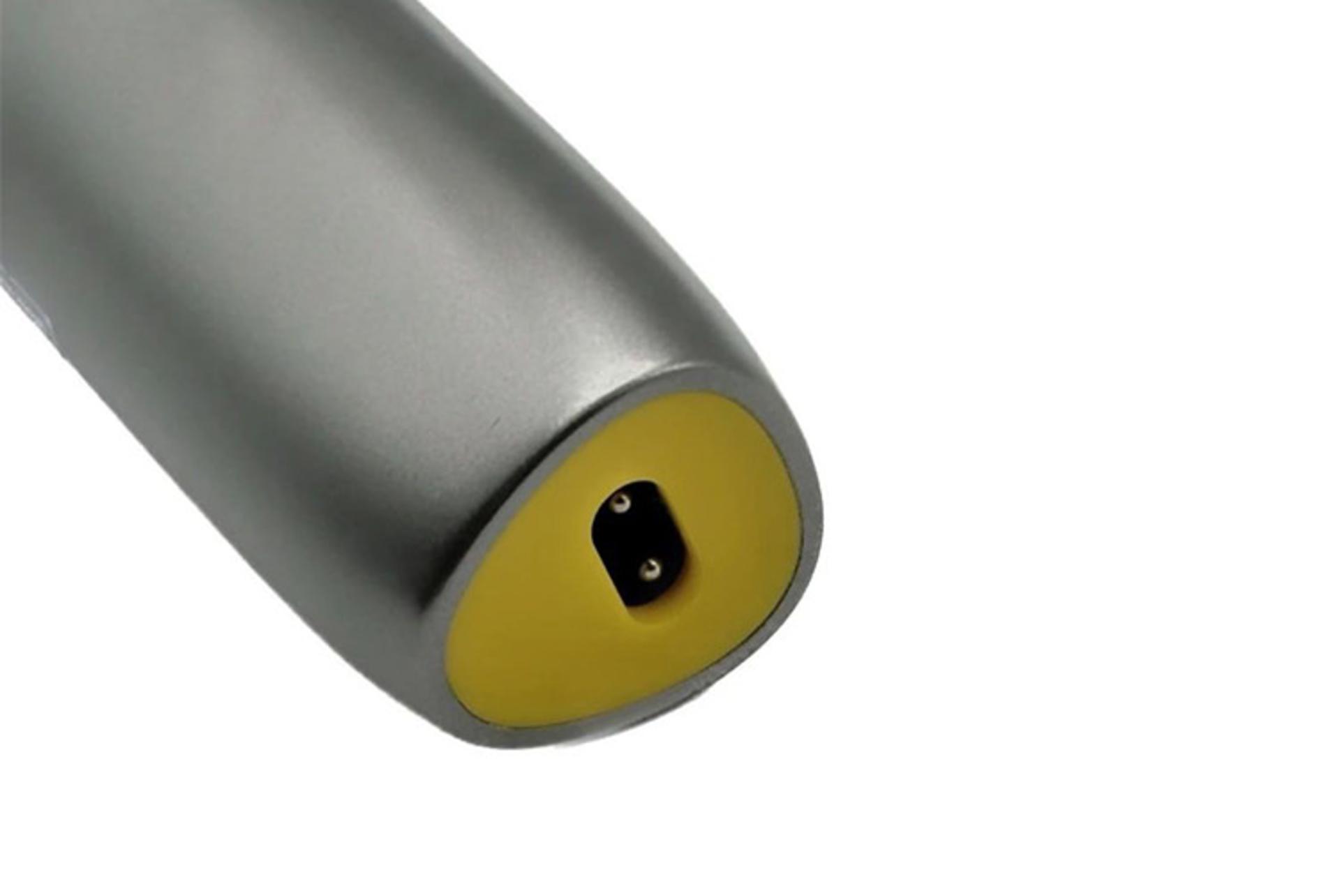 ماشین اصلاح دی اس پی DSP 60121 نمای درگاه شارژ