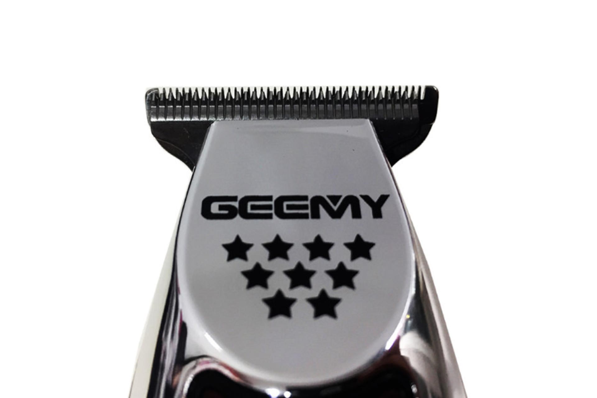 ماشین اصلاح جیمی Geemy GM-855 نمای نزدیک تیغه